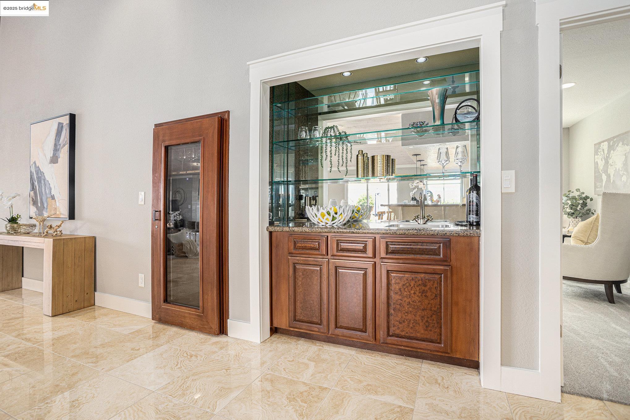 Detail Gallery Image 12 of 42 For 737 Willow Lake Rd, Discovery Bay,  CA 94505 - 3 Beds | 2 Baths