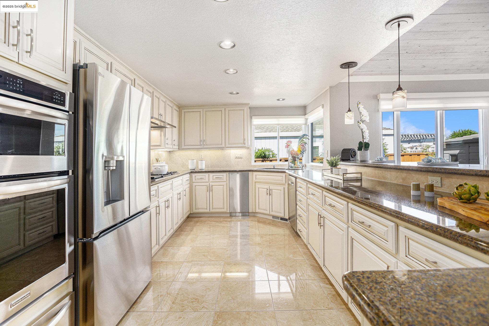 Detail Gallery Image 13 of 42 For 737 Willow Lake Rd, Discovery Bay,  CA 94505 - 3 Beds | 2 Baths