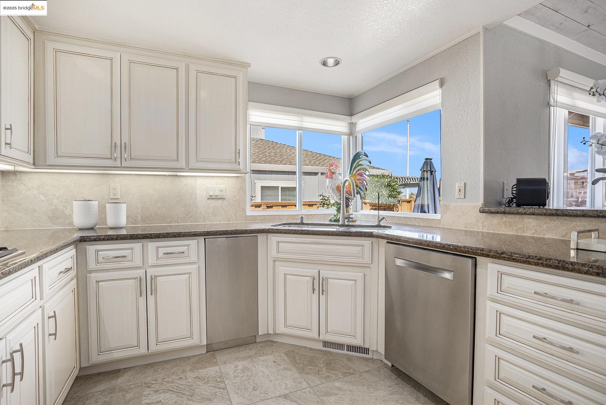 Detail Gallery Image 14 of 42 For 737 Willow Lake Rd, Discovery Bay,  CA 94505 - 3 Beds | 2 Baths