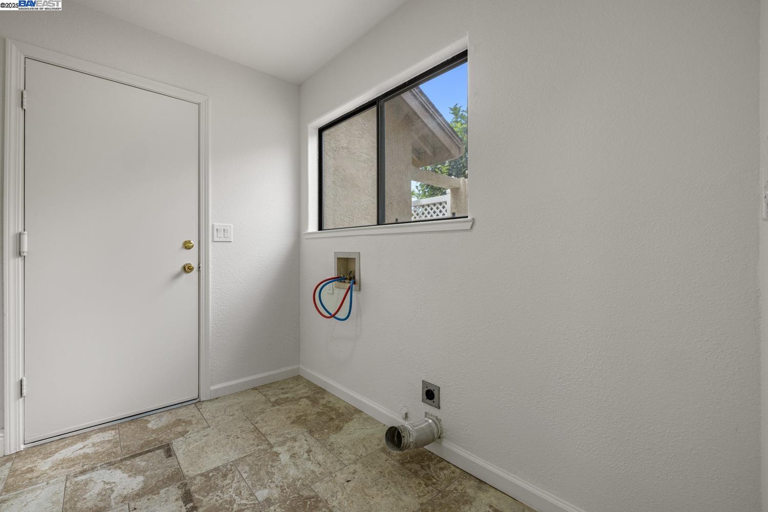 Detail Gallery Image 24 of 48 For 1023 Snowgoose Ln, Manteca,  CA 95337 - 3 Beds | 2 Baths