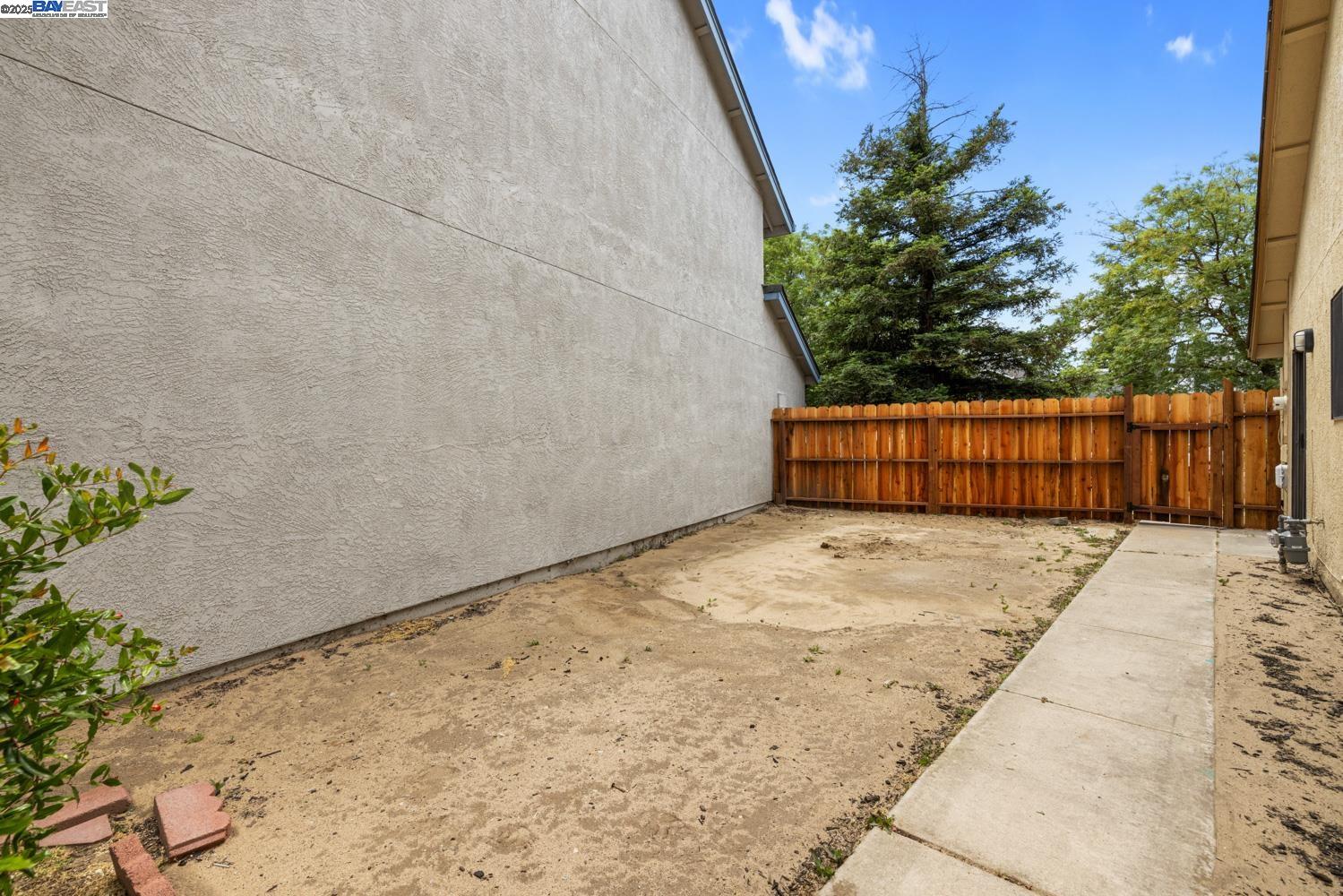 Detail Gallery Image 39 of 48 For 1023 Snowgoose Ln, Manteca,  CA 95337 - 3 Beds | 2 Baths