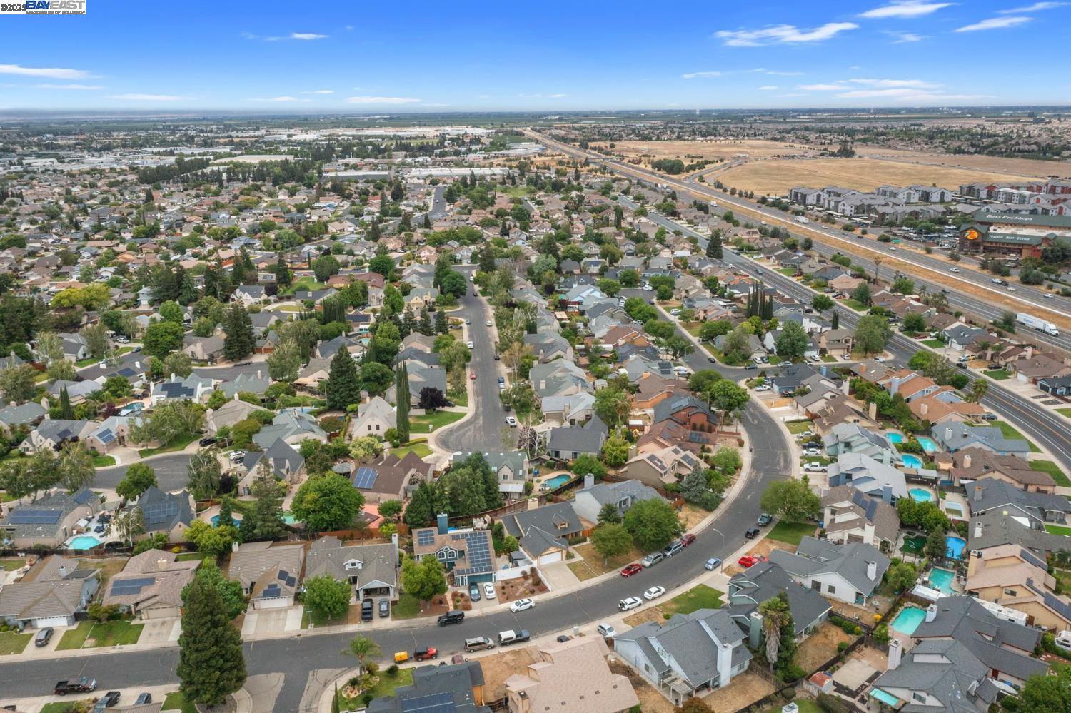 Detail Gallery Image 50 of 55 For 1023 Snowgoose Ln, Manteca,  CA 95337 - 3 Beds | 2 Baths