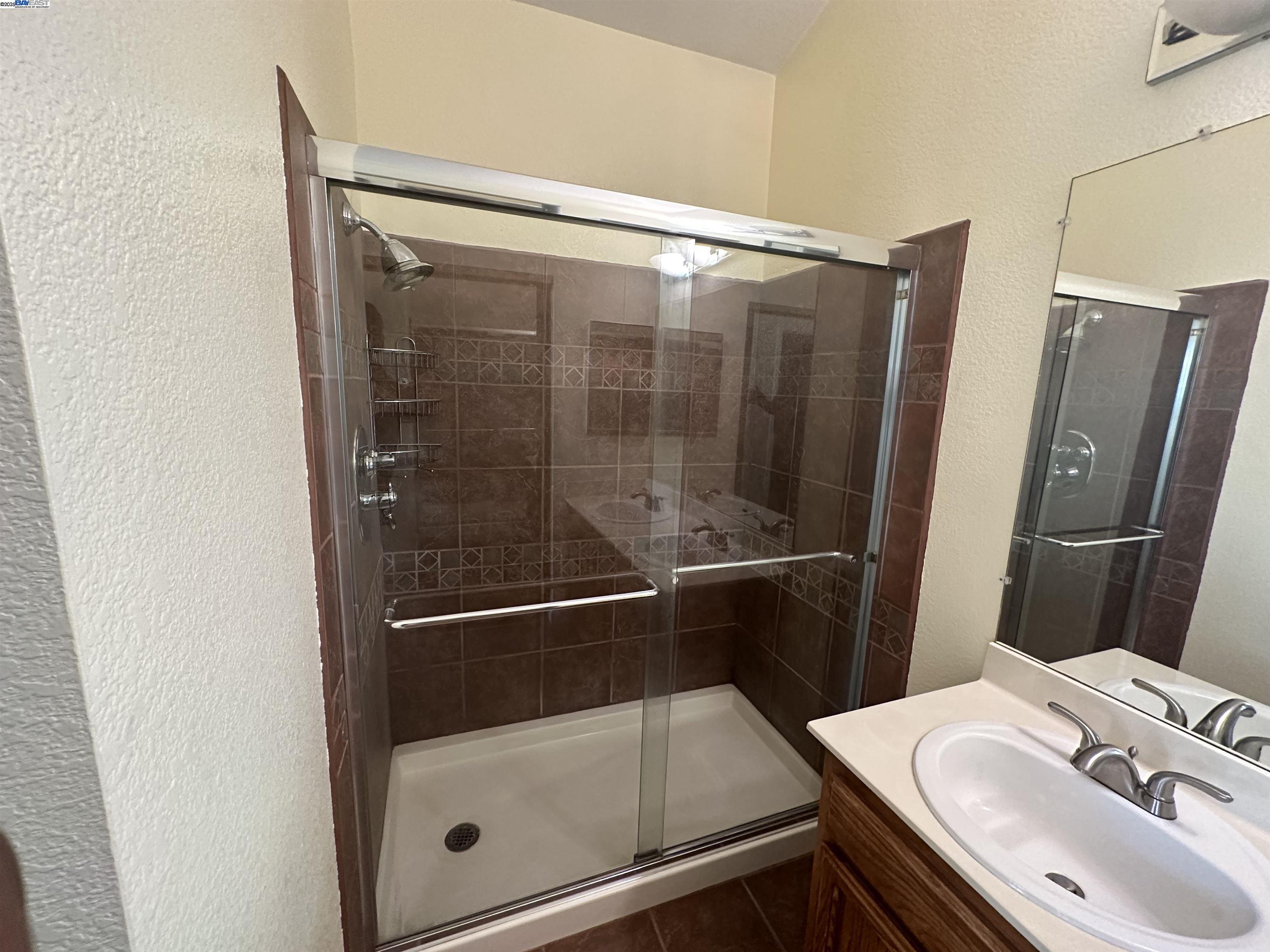 Detail Gallery Image 17 of 20 For 804 Devonwood, Hercules,  CA 94547 - 2 Beds | 2/1 Baths