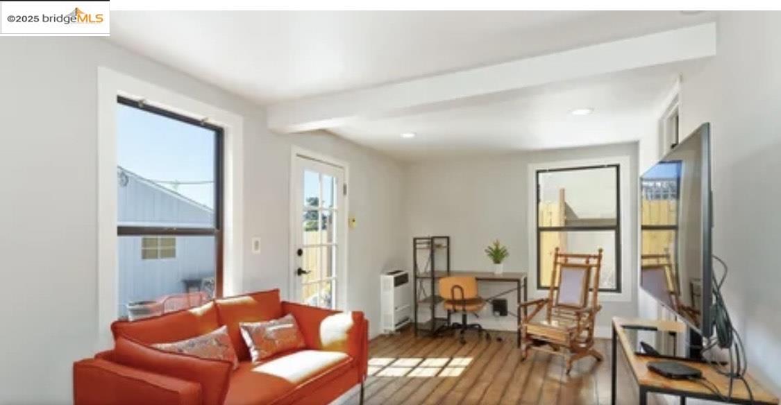 Detail Gallery Image 6 of 7 For 2612 Cole St., Oakland,  CA 94601 - 1 Beds | 1 Baths