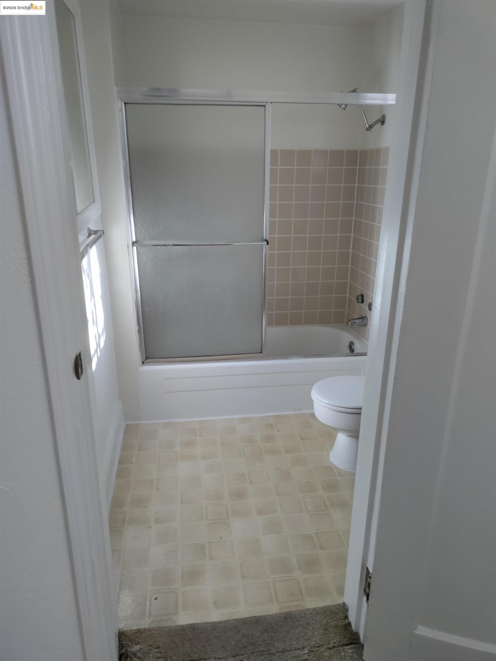 Detail Gallery Image 2 of 23 For 1614 Russell Street, Berkeley,  CA 94703 - – Beds | – Baths