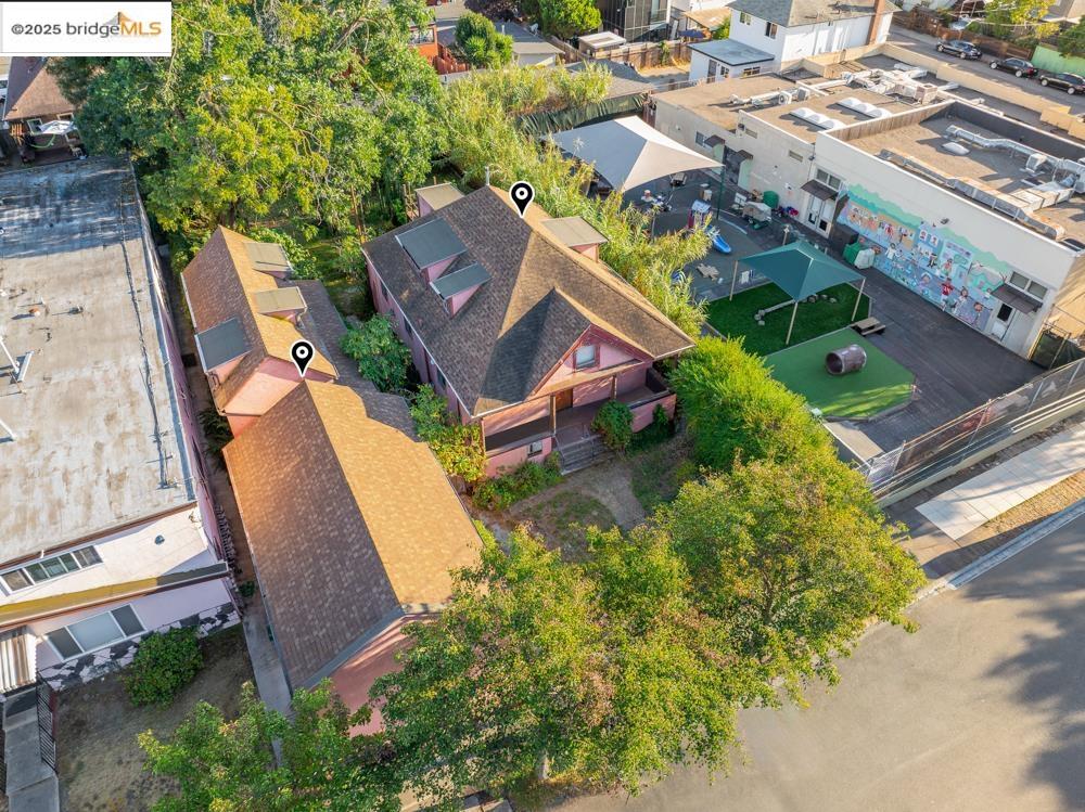 Detail Gallery Image 12 of 23 For 1614 Russell Street, Berkeley,  CA 94703 - – Beds | – Baths