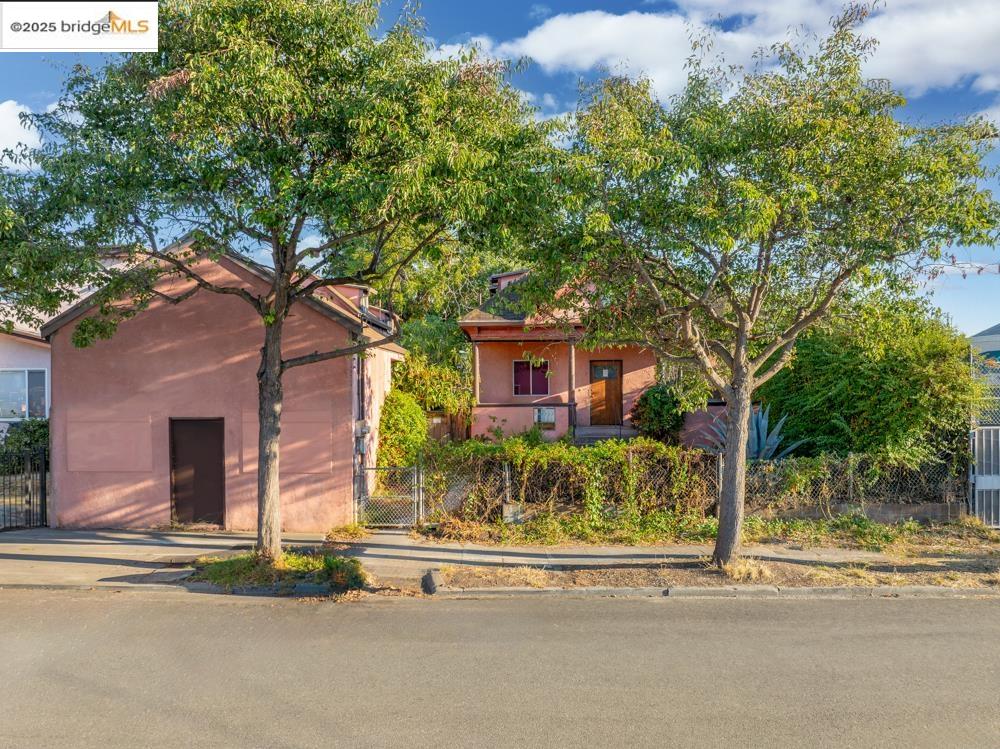 Detail Gallery Image 7 of 23 For 1614 Russell Street, Berkeley,  CA 94703 - – Beds | – Baths