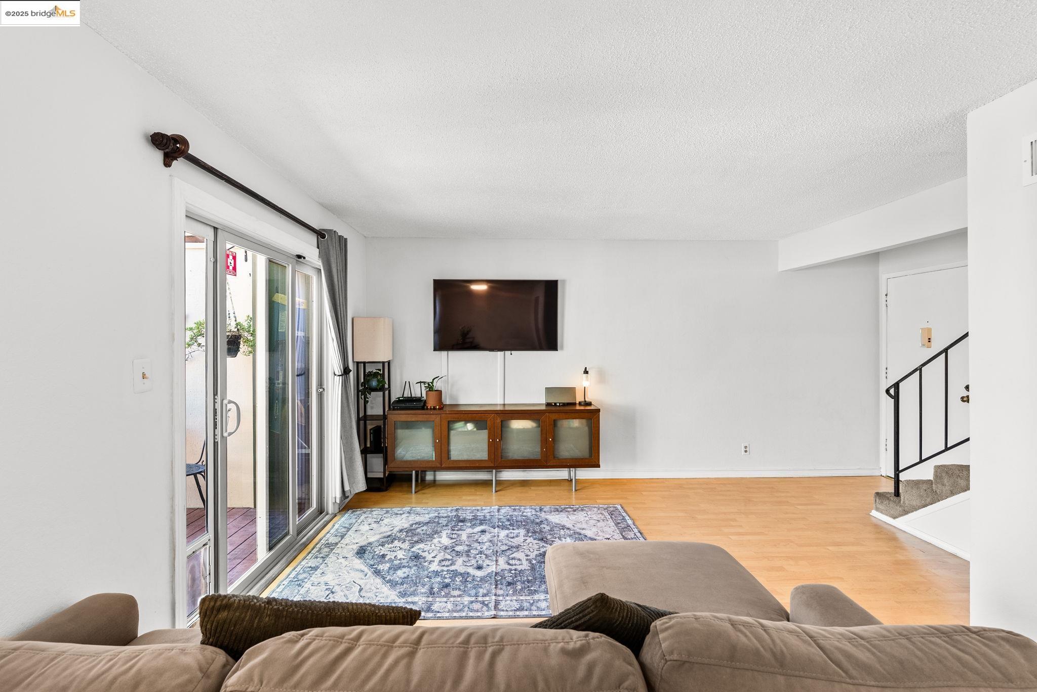 Photo #5: 41098084 Listing: Photo #5