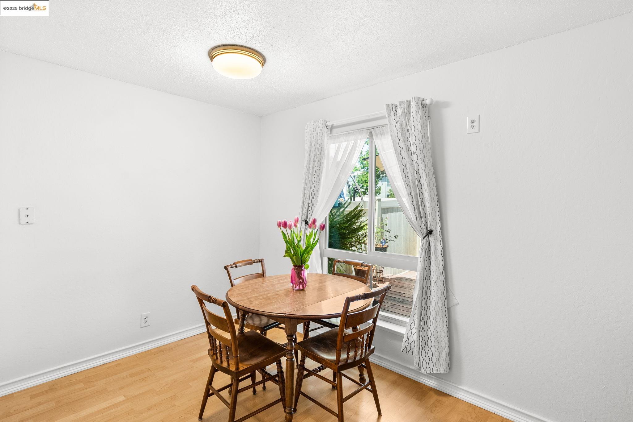 Photo #6: 41098084 Listing: Photo #6