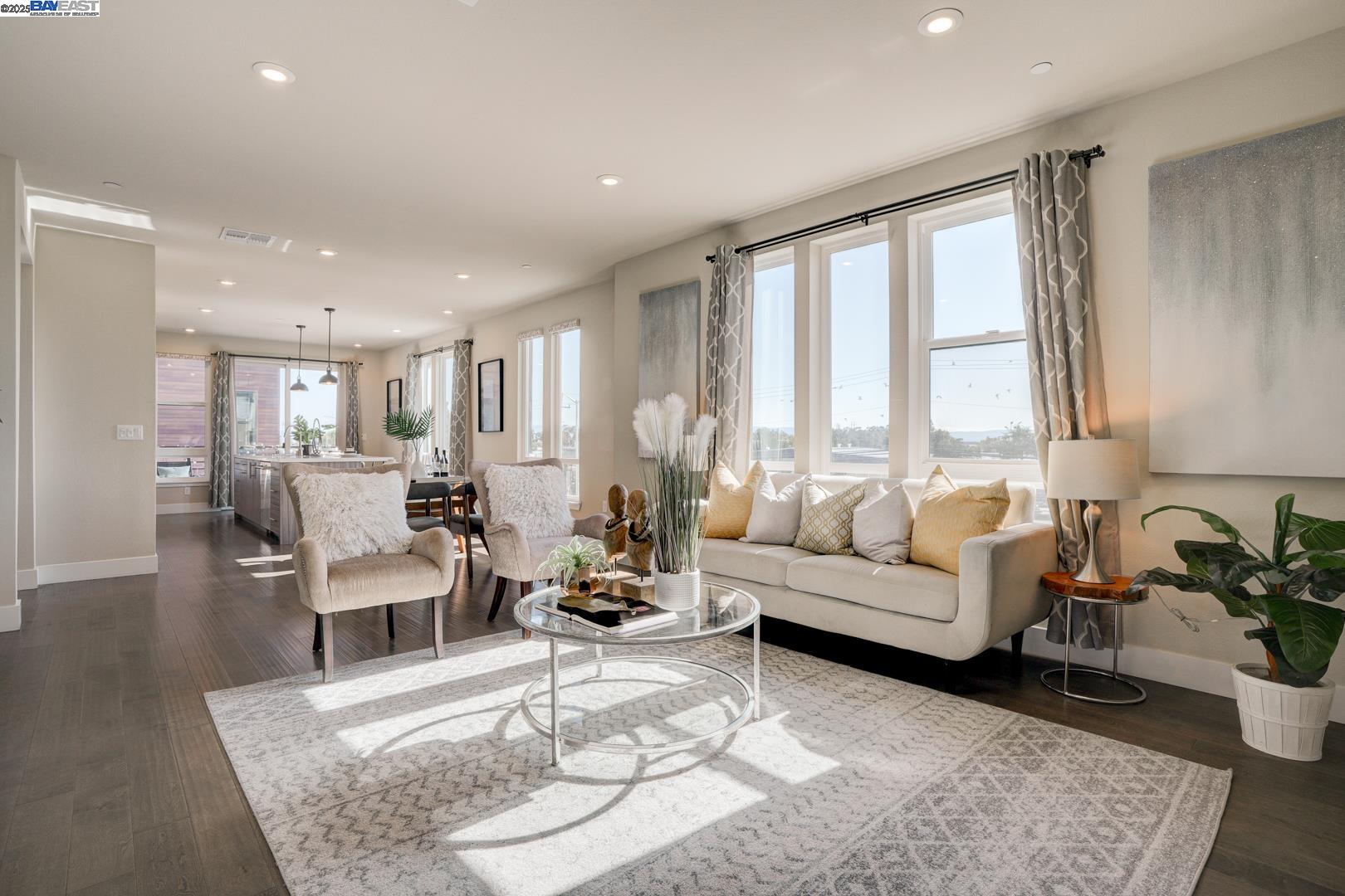Photo #2: 41098089 Listing 
