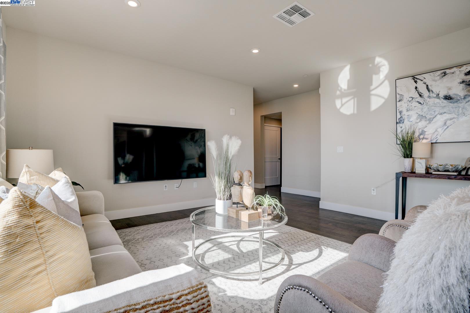 Photo #5: 41098089 Listing 