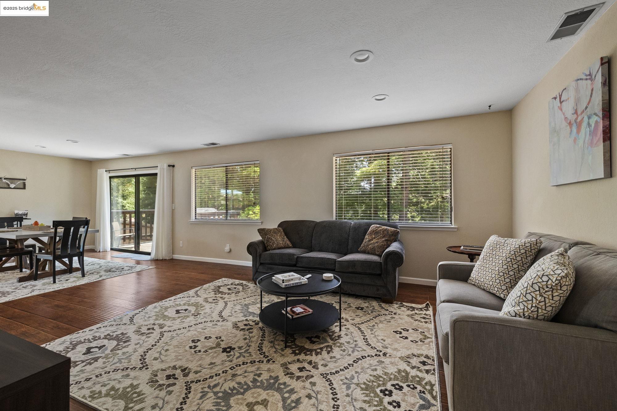 Detail Gallery Image 13 of 30 For 17801 Lark, Twain Harte,  CA 95383-9736 - 3 Beds | 2/1 Baths