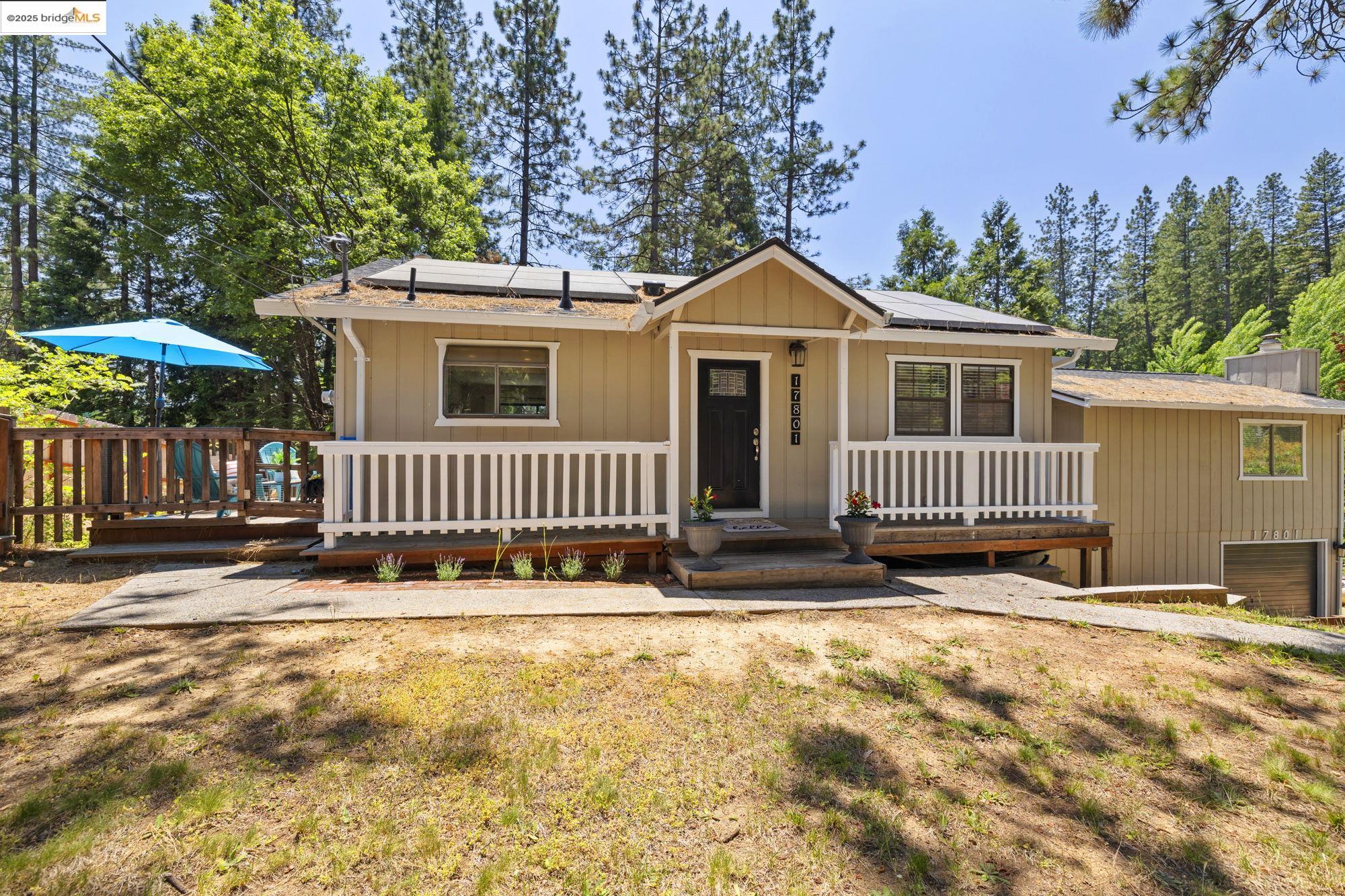 Detail Gallery Image 3 of 30 For 17801 Lark, Twain Harte,  CA 95383-9736 - 3 Beds | 2/1 Baths