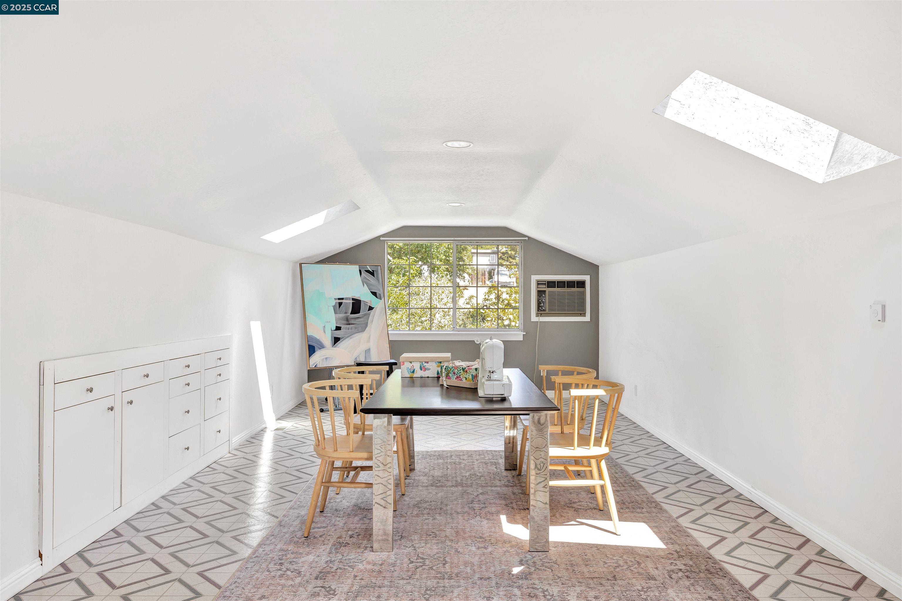 Detail Gallery Image 25 of 29 For 48 Sterling Way, Lafayette,  CA 94549 - 5 Beds | 4 Baths