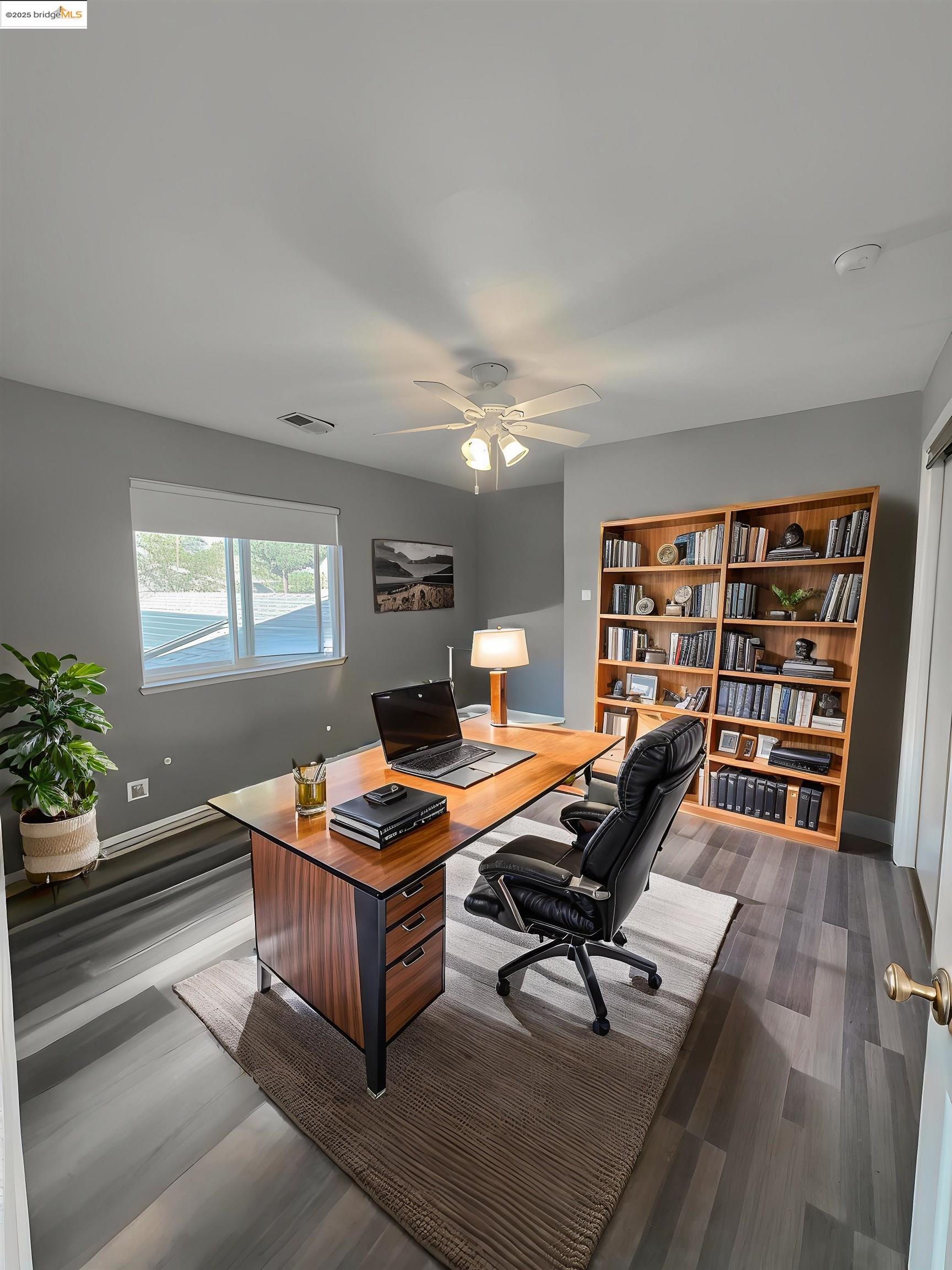 Detail Gallery Image 13 of 25 For 166 Norman Ct, Tracy,  CA 95376 - 5 Beds | 3 Baths