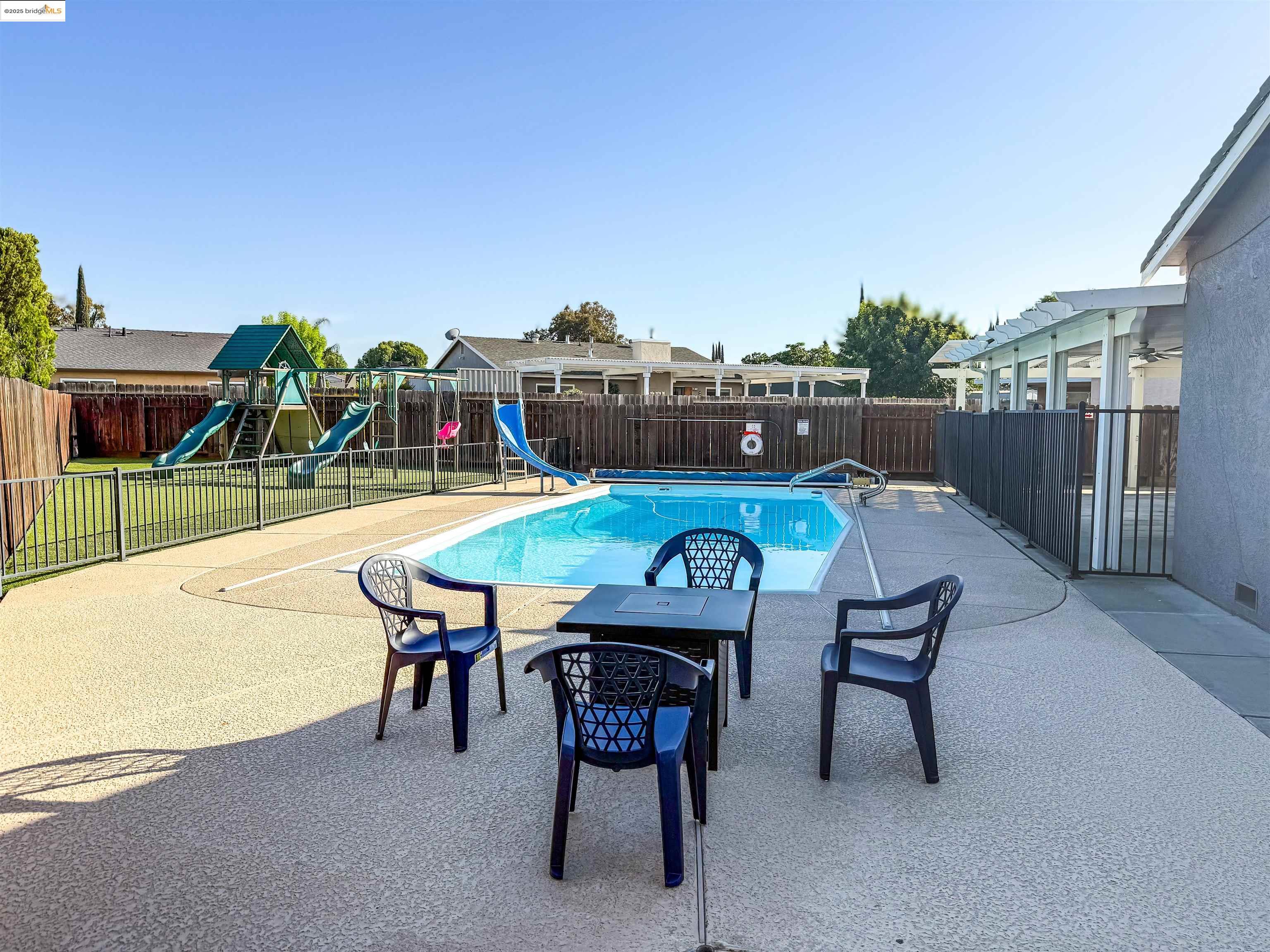 Detail Gallery Image 23 of 25 For 166 Norman Ct, Tracy,  CA 95376 - 5 Beds | 3 Baths