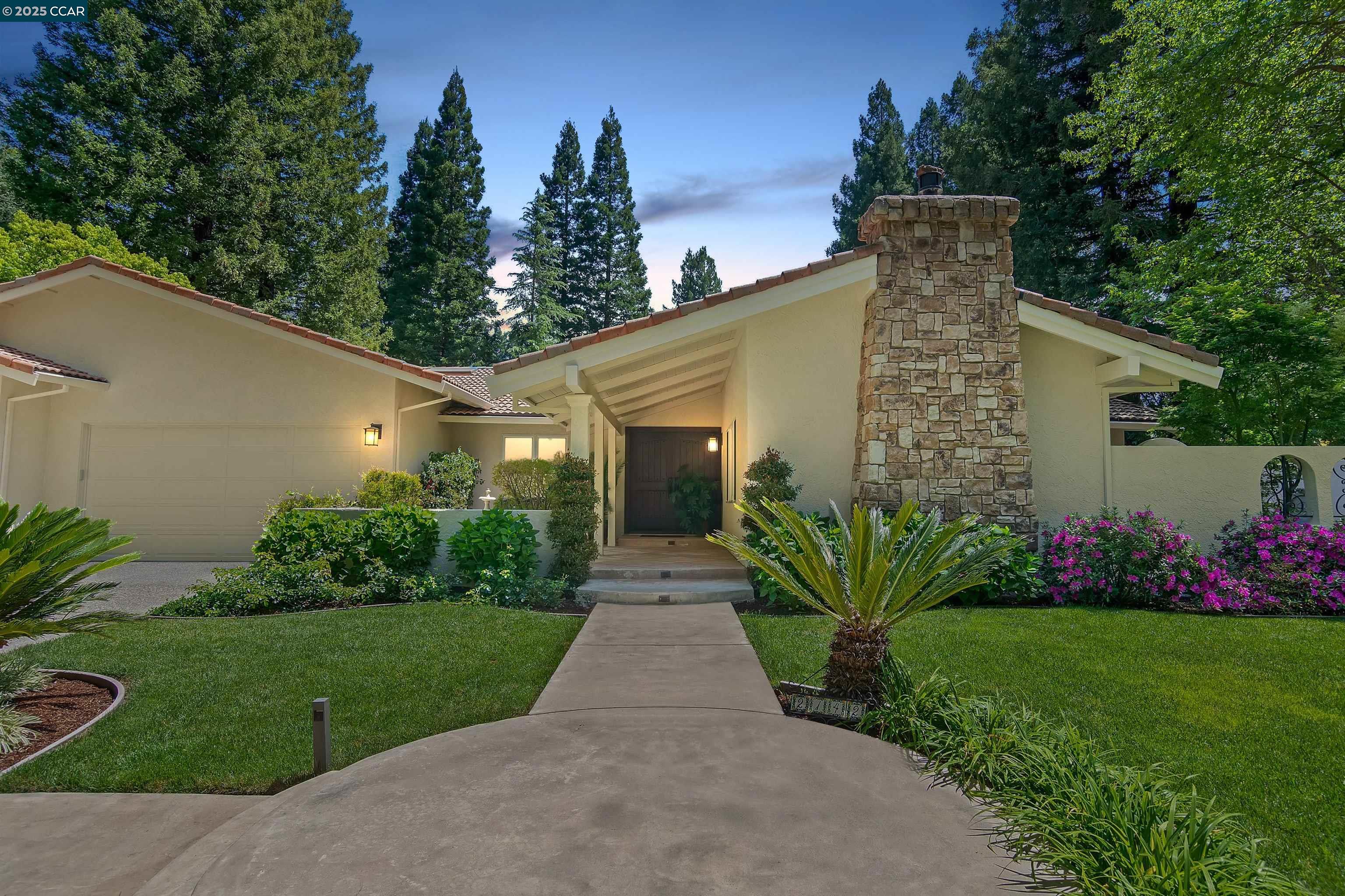 Detail Gallery Image 2 of 60 For 2142 Deer Oak Way, Danville,  CA 94506 - 5 Beds | 3/1 Baths