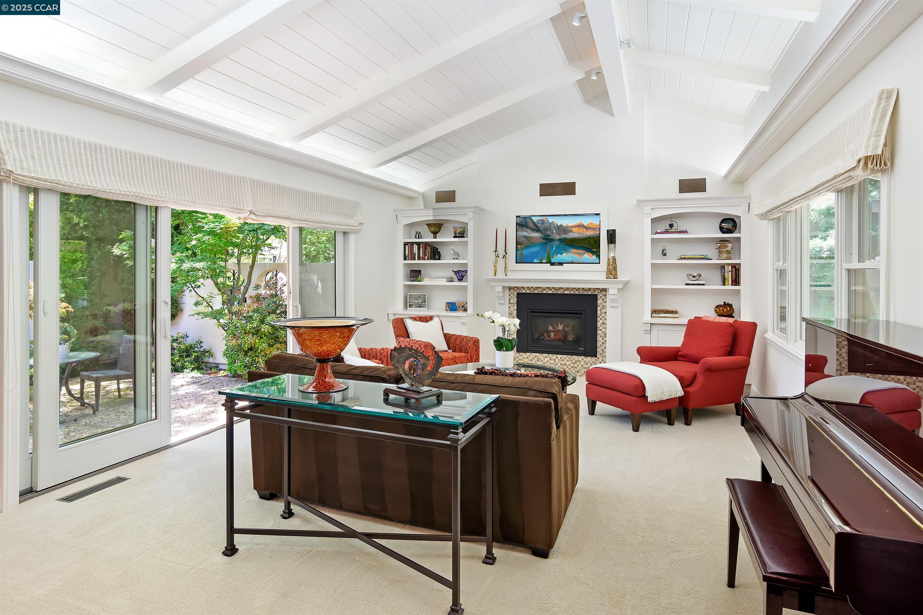 Detail Gallery Image 12 of 60 For 2142 Deer Oak Way, Danville,  CA 94506 - 5 Beds | 3/1 Baths