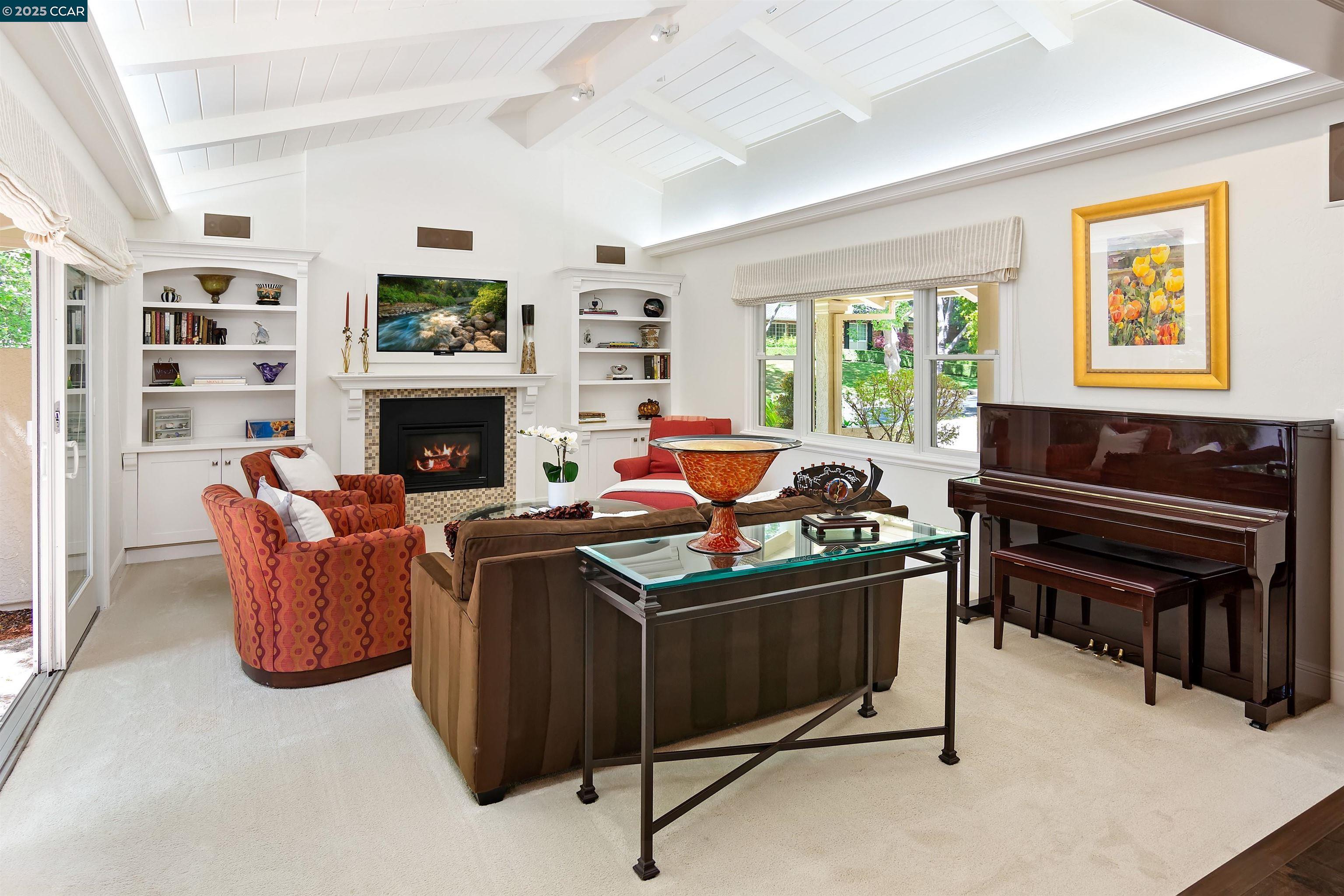 Detail Gallery Image 13 of 60 For 2142 Deer Oak Way, Danville,  CA 94506 - 5 Beds | 3/1 Baths