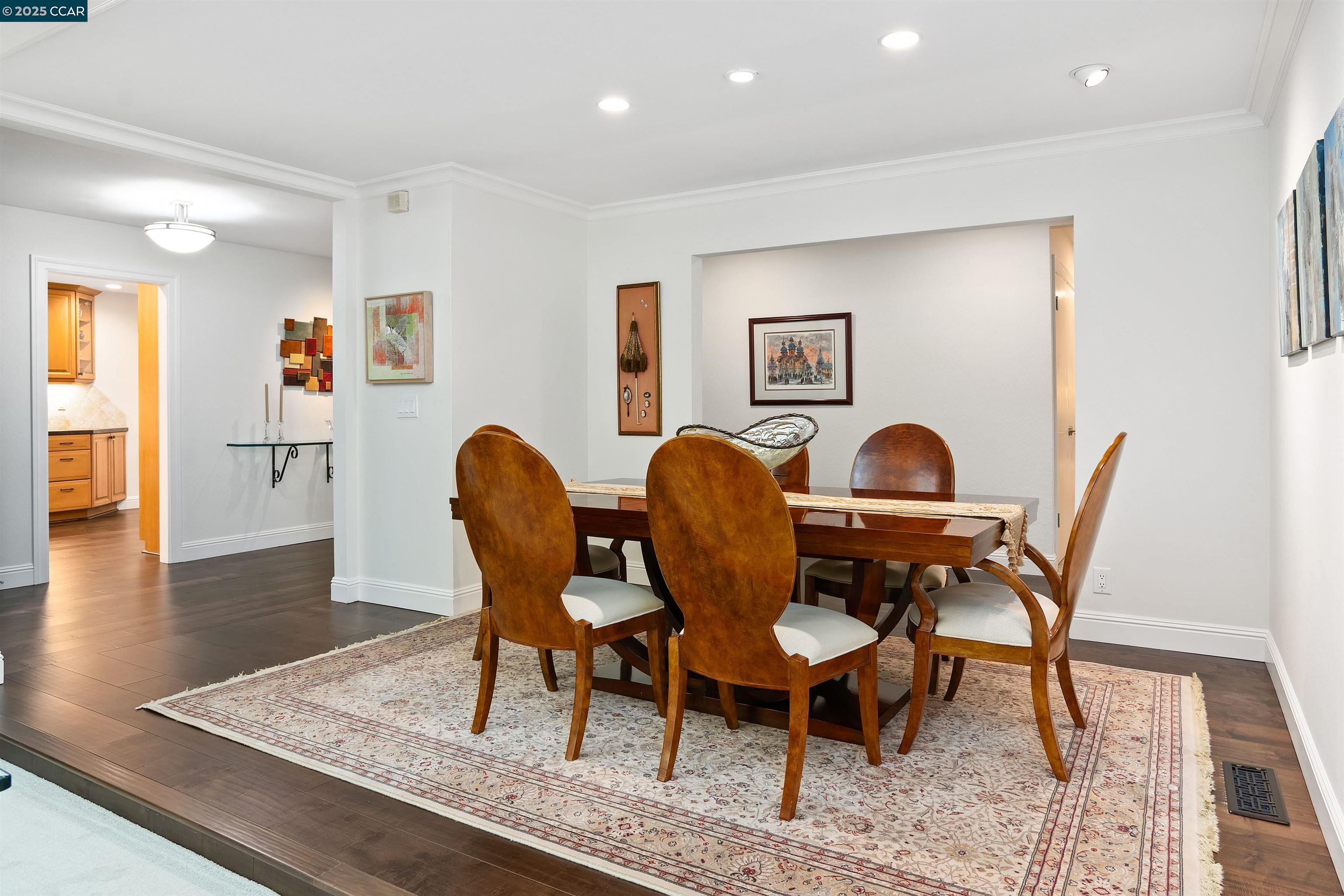 Detail Gallery Image 18 of 60 For 2142 Deer Oak Way, Danville,  CA 94506 - 5 Beds | 3/1 Baths