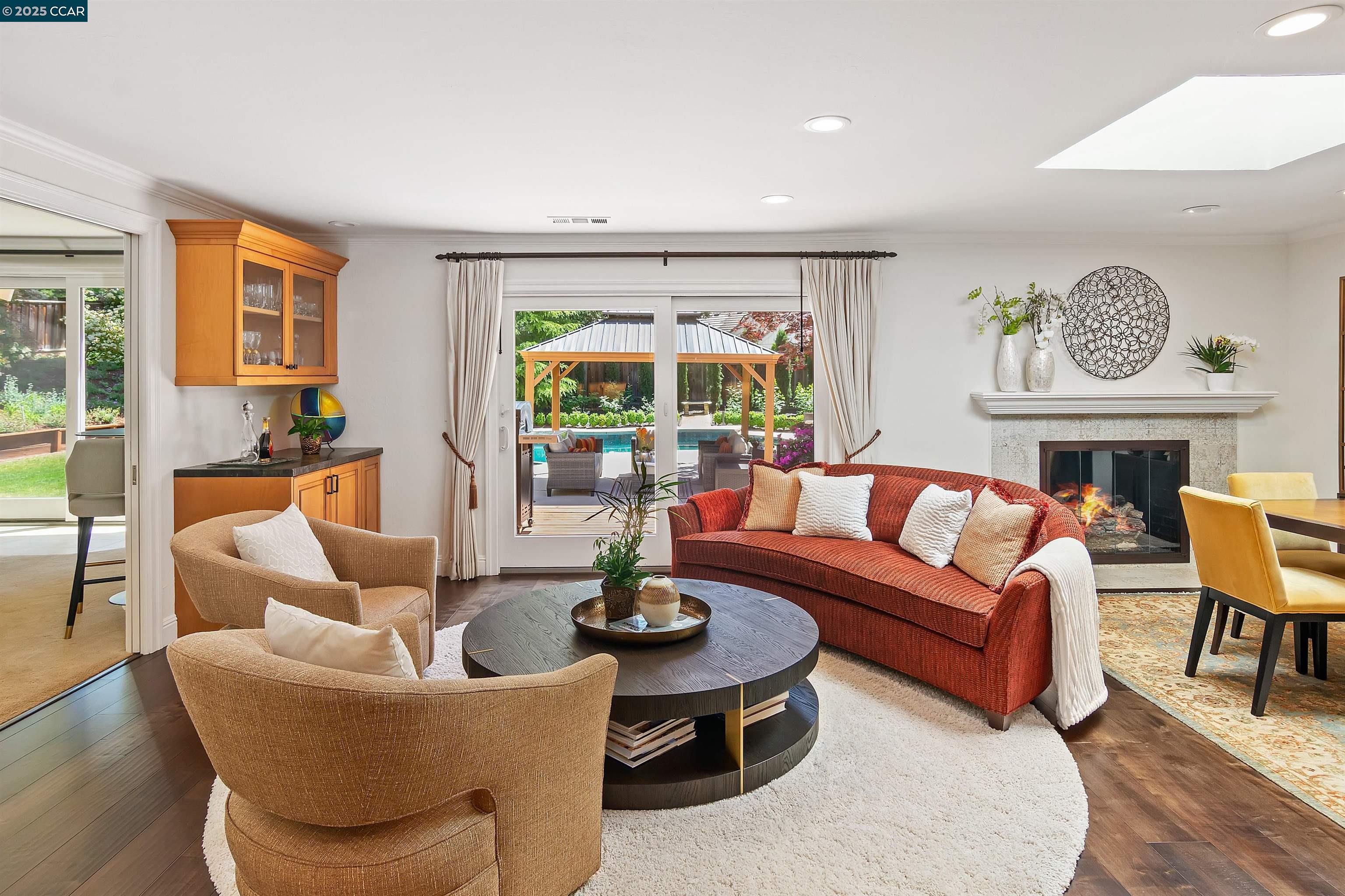 Detail Gallery Image 23 of 60 For 2142 Deer Oak Way, Danville,  CA 94506 - 5 Beds | 3/1 Baths