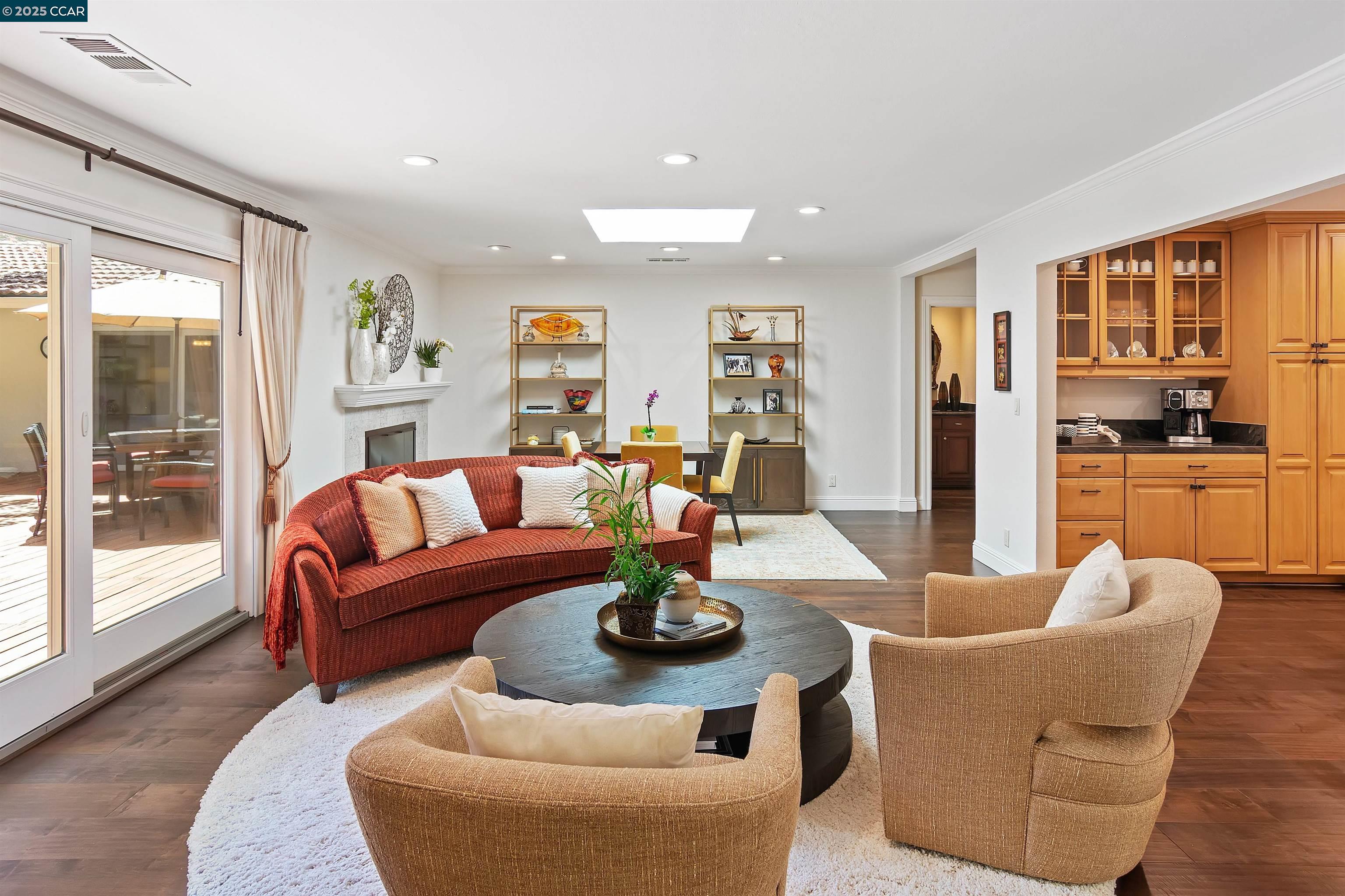 Detail Gallery Image 24 of 60 For 2142 Deer Oak Way, Danville,  CA 94506 - 5 Beds | 3/1 Baths