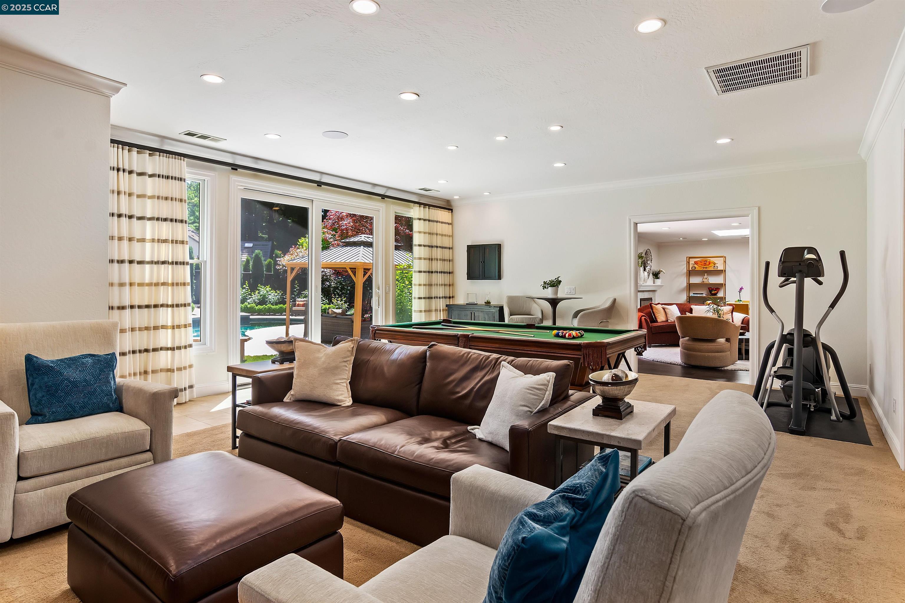 Detail Gallery Image 31 of 60 For 2142 Deer Oak Way, Danville,  CA 94506 - 5 Beds | 3/1 Baths