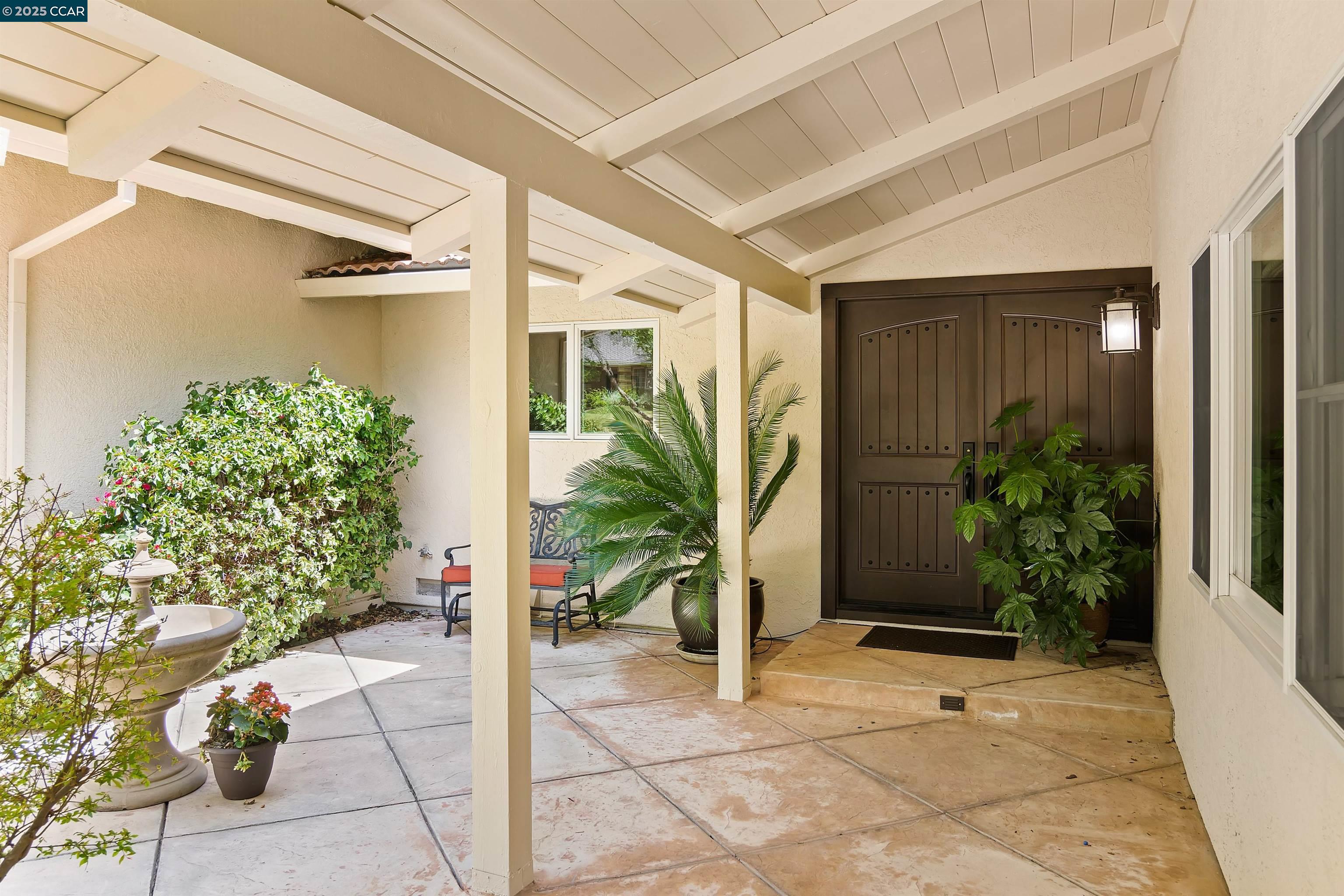 Detail Gallery Image 6 of 60 For 2142 Deer Oak Way, Danville,  CA 94506 - 5 Beds | 3/1 Baths