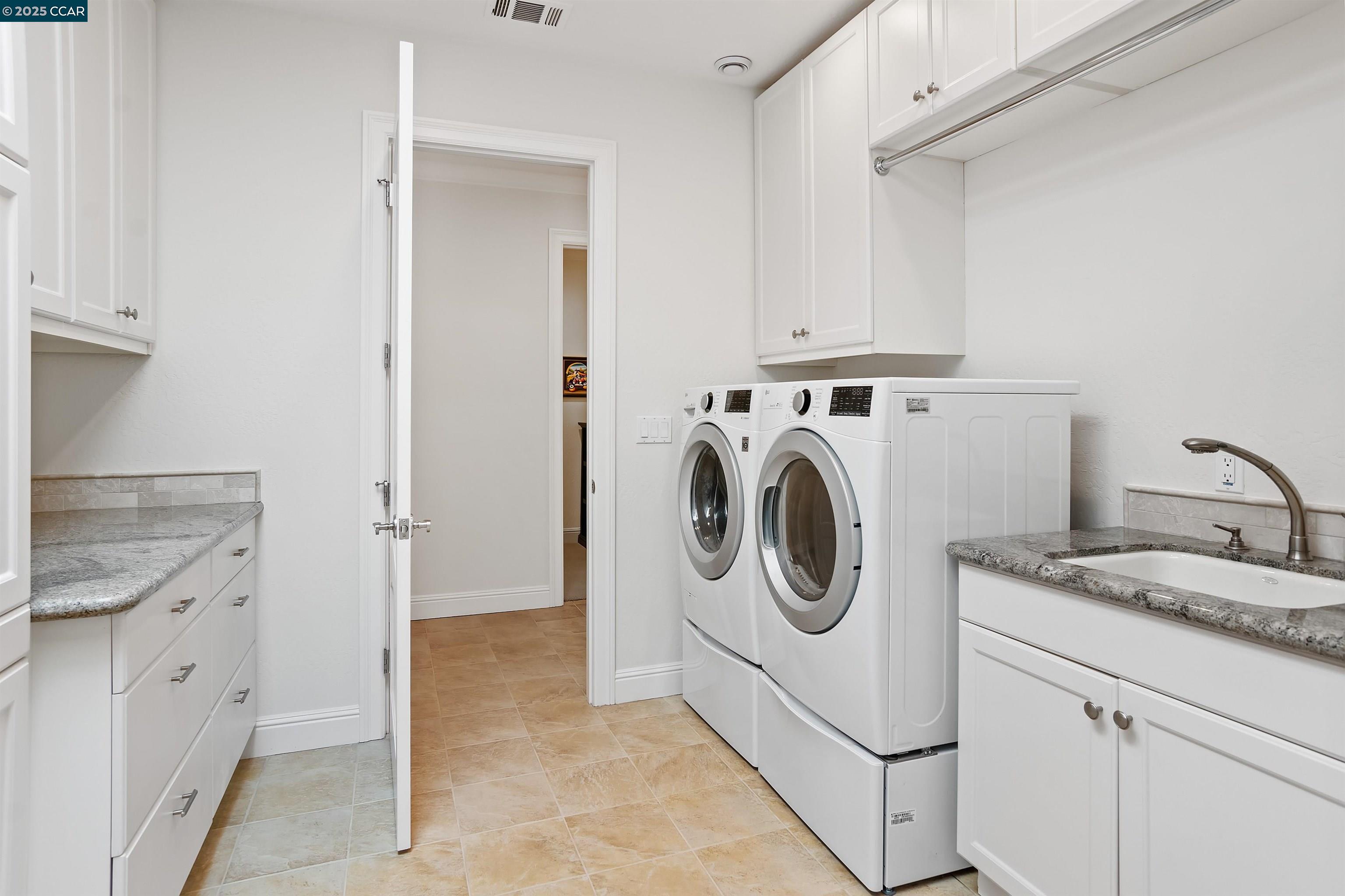 Detail Gallery Image 54 of 60 For 2142 Deer Oak Way, Danville,  CA 94506 - 5 Beds | 3/1 Baths