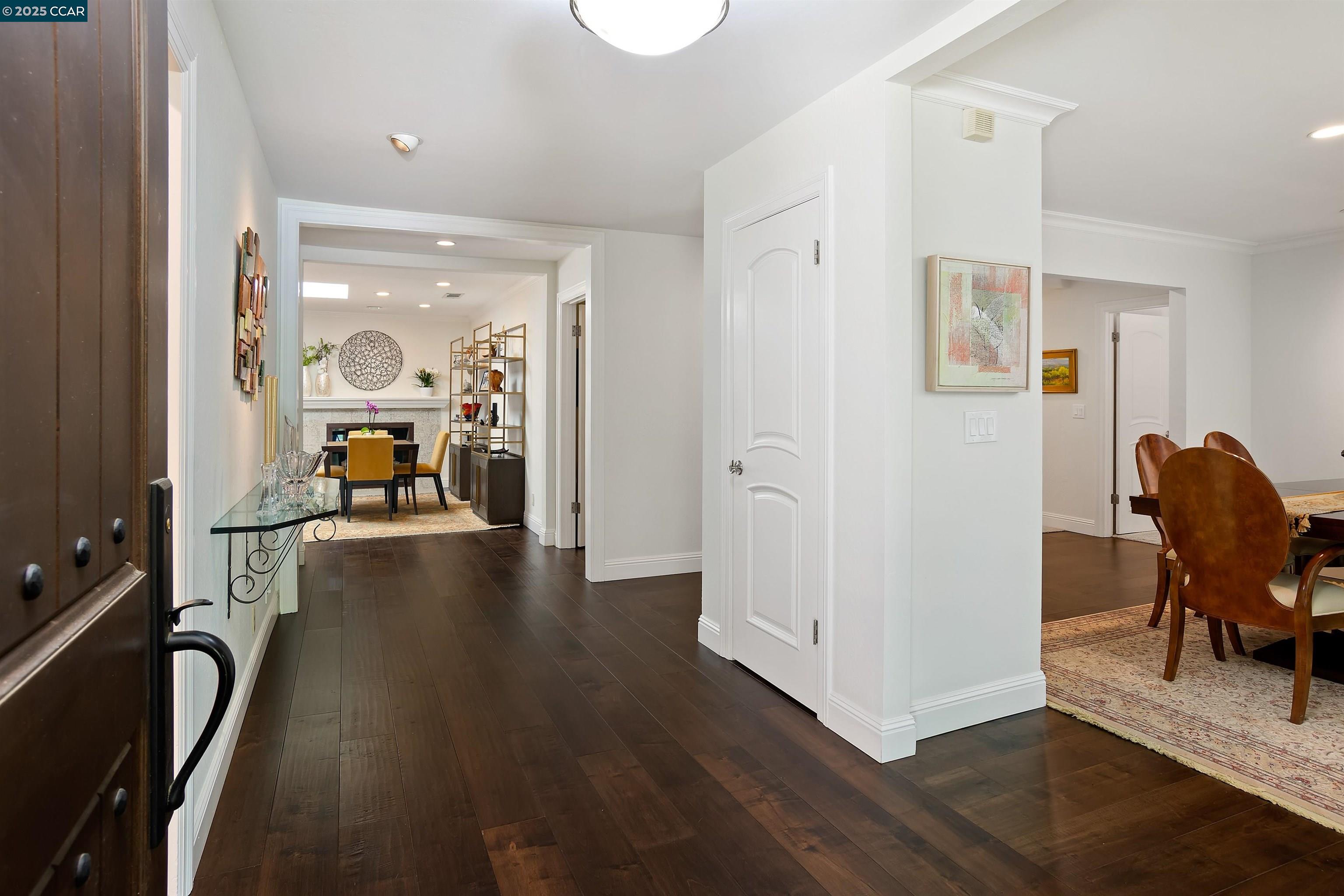 Detail Gallery Image 8 of 60 For 2142 Deer Oak Way, Danville,  CA 94506 - 5 Beds | 3/1 Baths