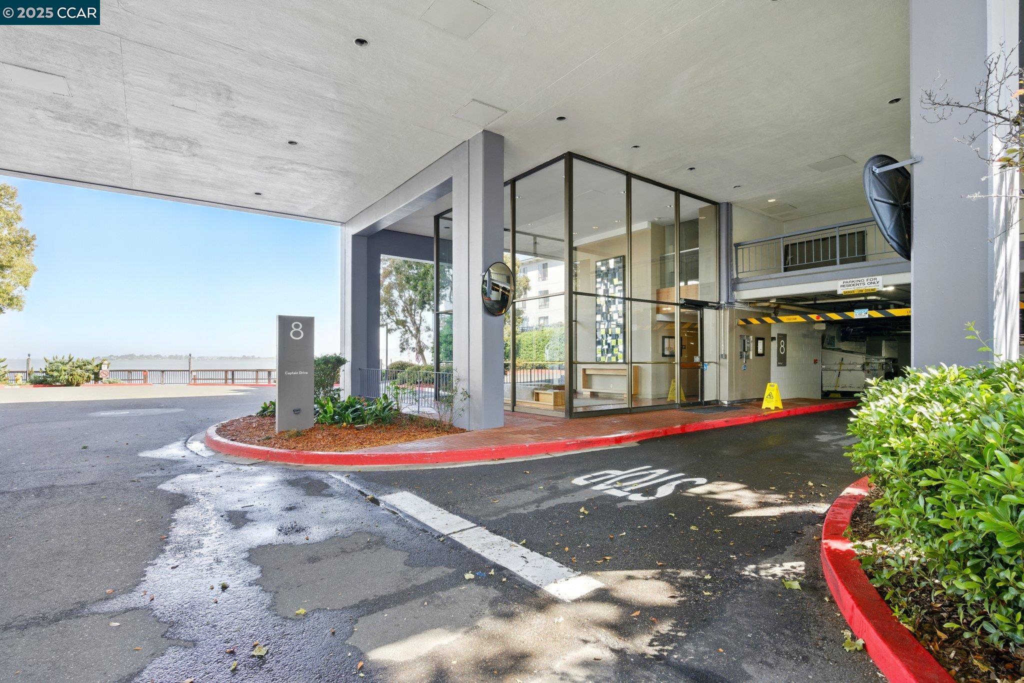 Detail Gallery Image 3 of 26 For 8 Captain Dr #E259,  Emeryville,  CA 94608 - 1 Beds | 1 Baths