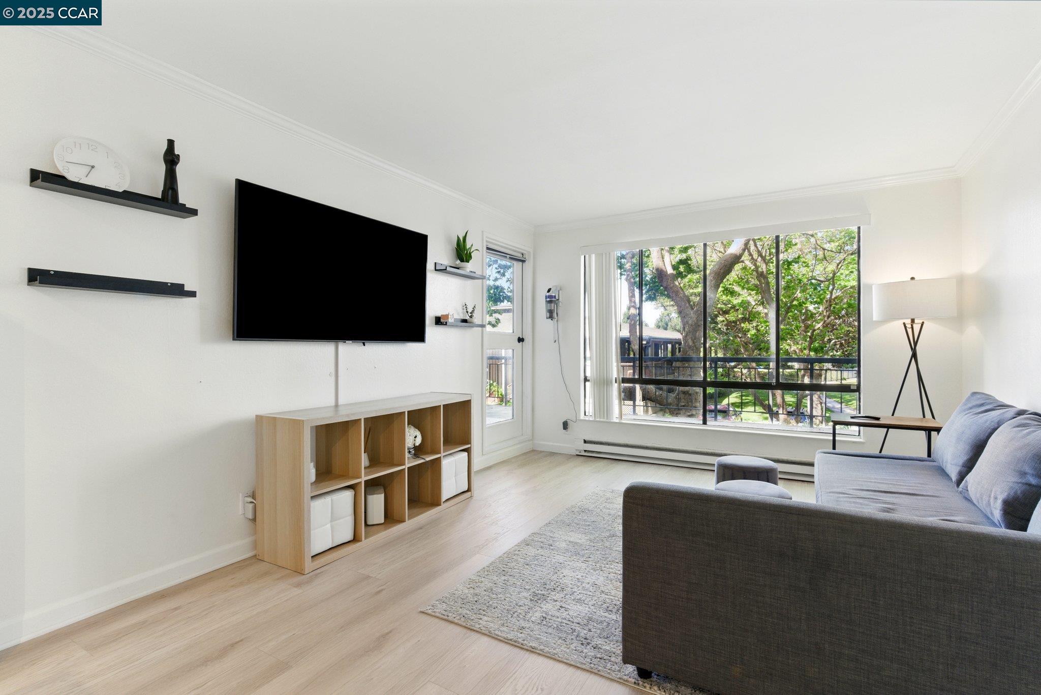 Detail Gallery Image 7 of 26 For 8 Captain Dr #E259,  Emeryville,  CA 94608 - 1 Beds | 1 Baths