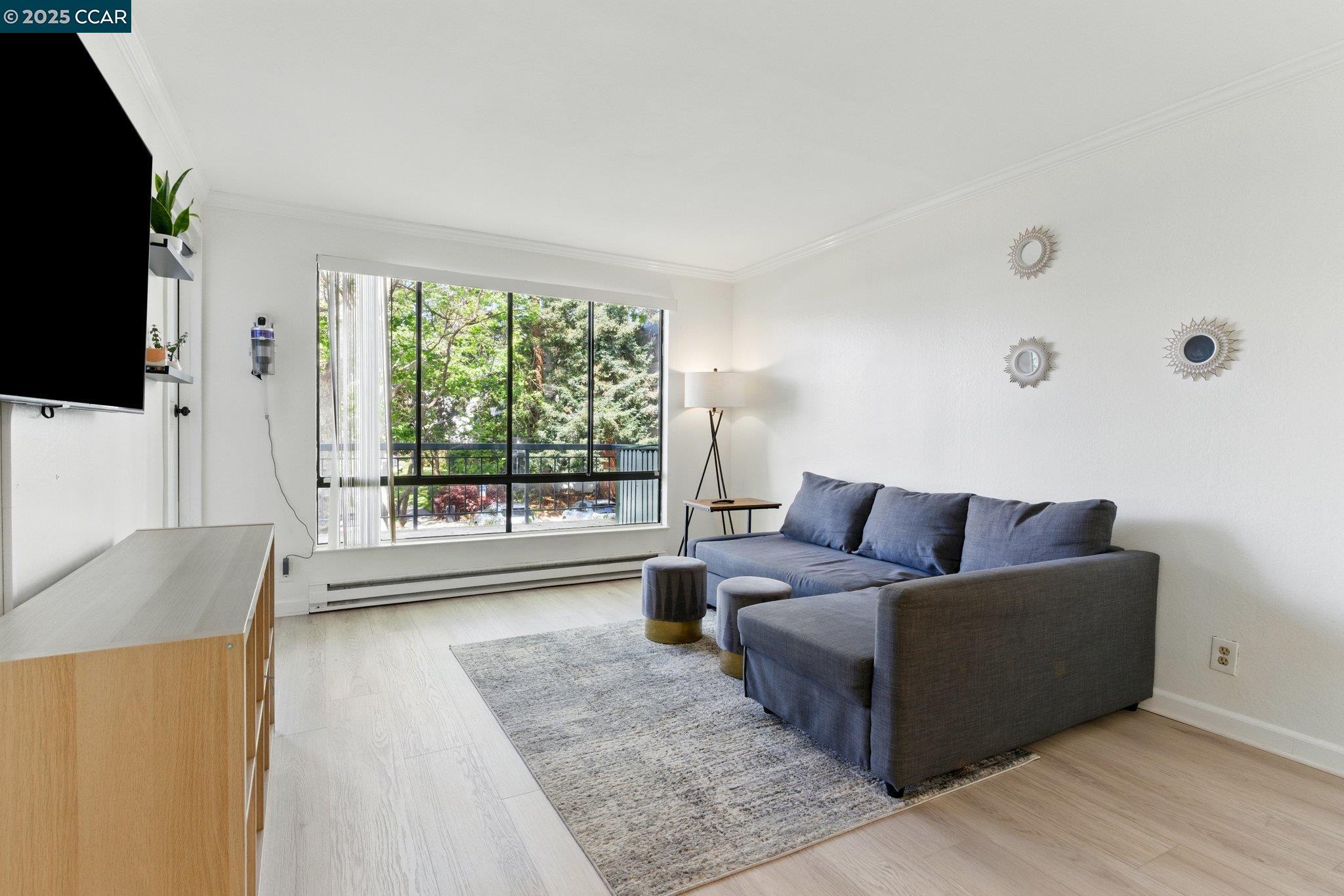 Detail Gallery Image 8 of 26 For 8 Captain Dr #E259,  Emeryville,  CA 94608 - 1 Beds | 1 Baths