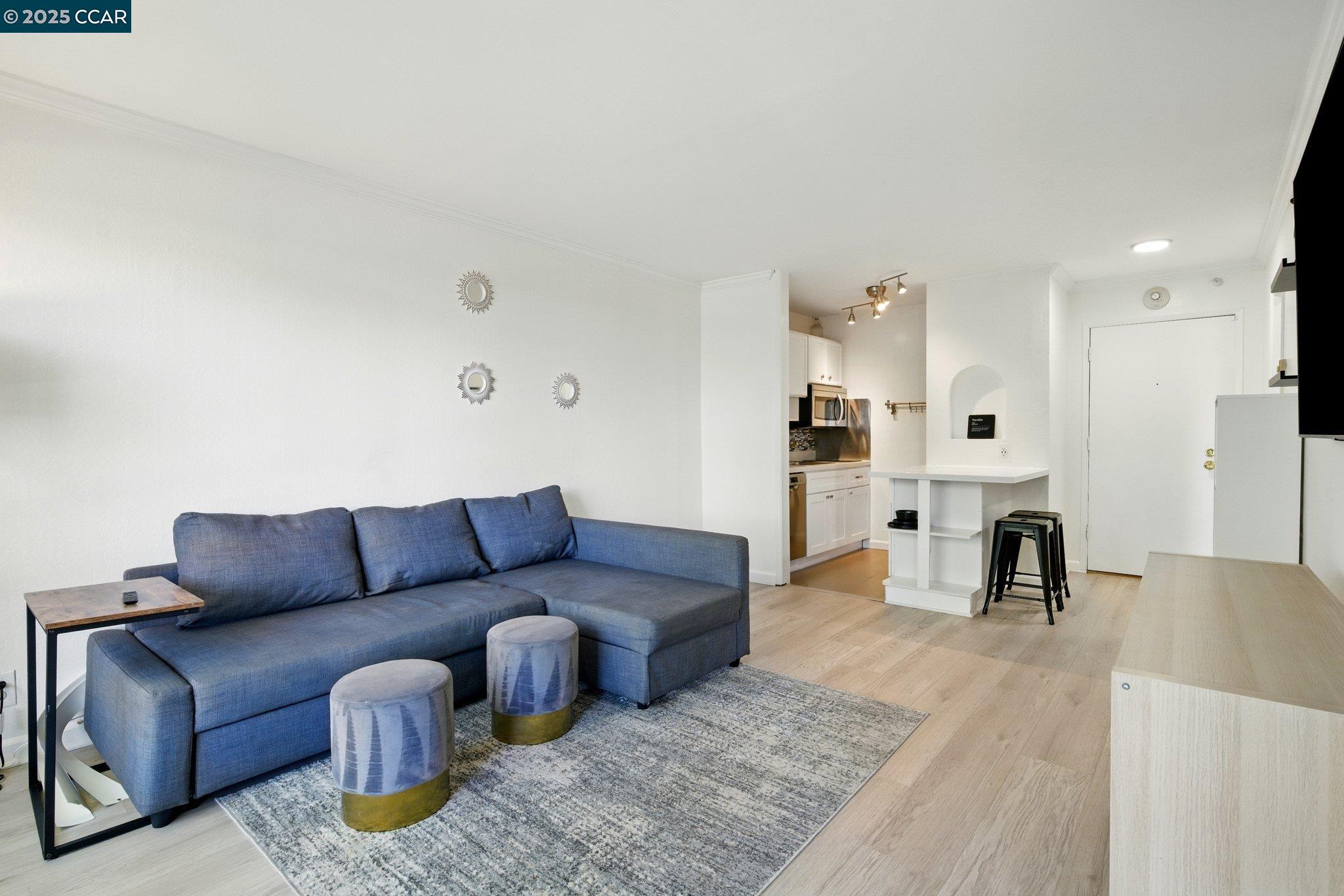 Detail Gallery Image 9 of 26 For 8 Captain Dr #E259,  Emeryville,  CA 94608 - 1 Beds | 1 Baths
