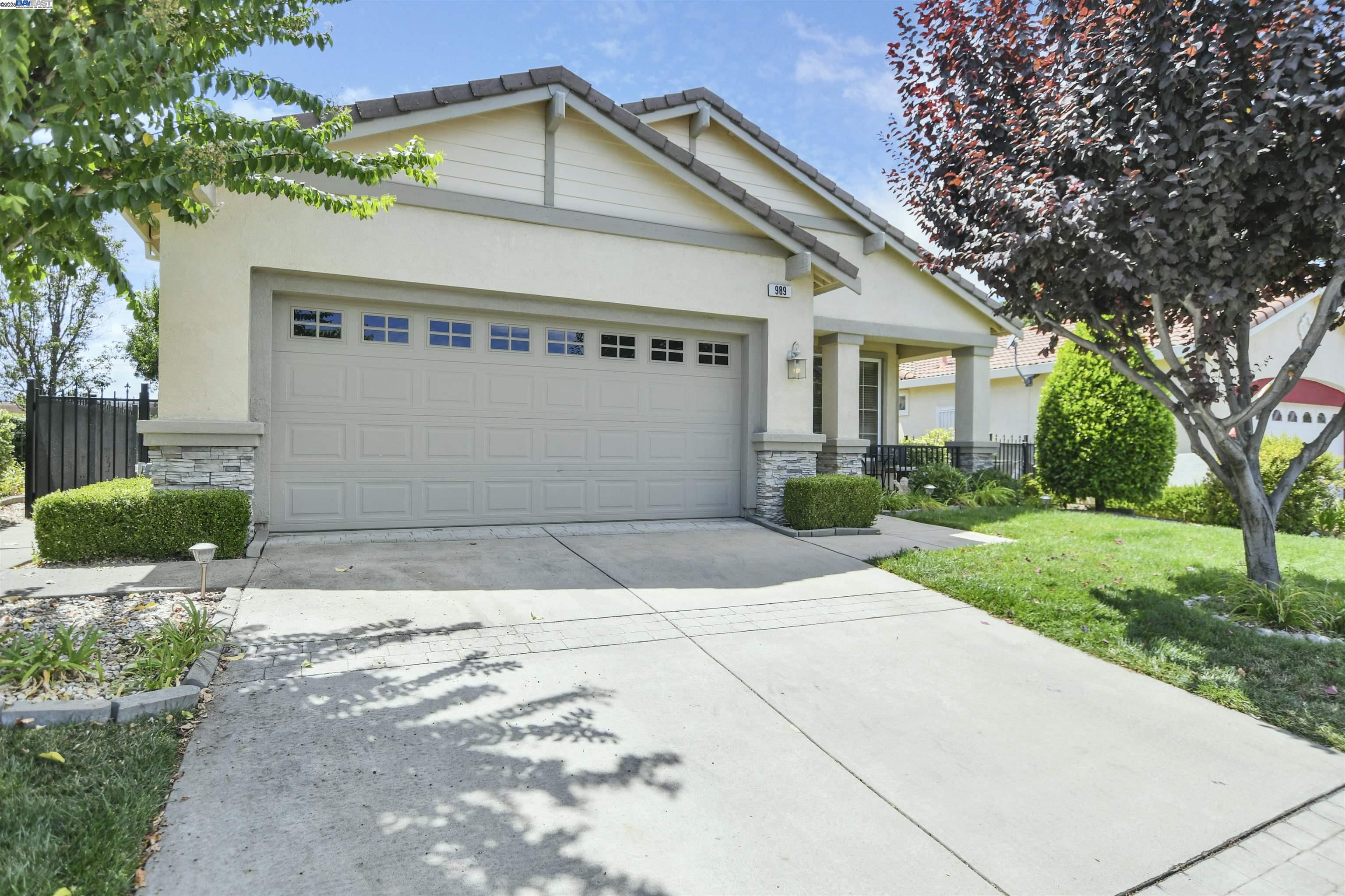 Detail Gallery Image 2 of 32 For 989 Centennial Dr, Brentwood,  CA 94513 - 2 Beds | 2 Baths