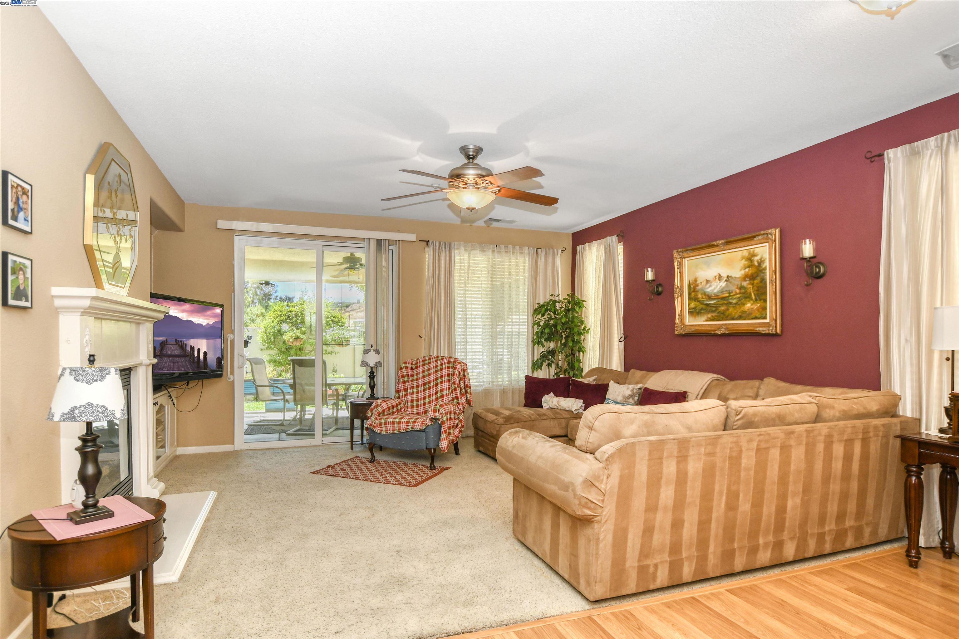 Detail Gallery Image 6 of 32 For 989 Centennial Dr, Brentwood,  CA 94513 - 2 Beds | 2 Baths