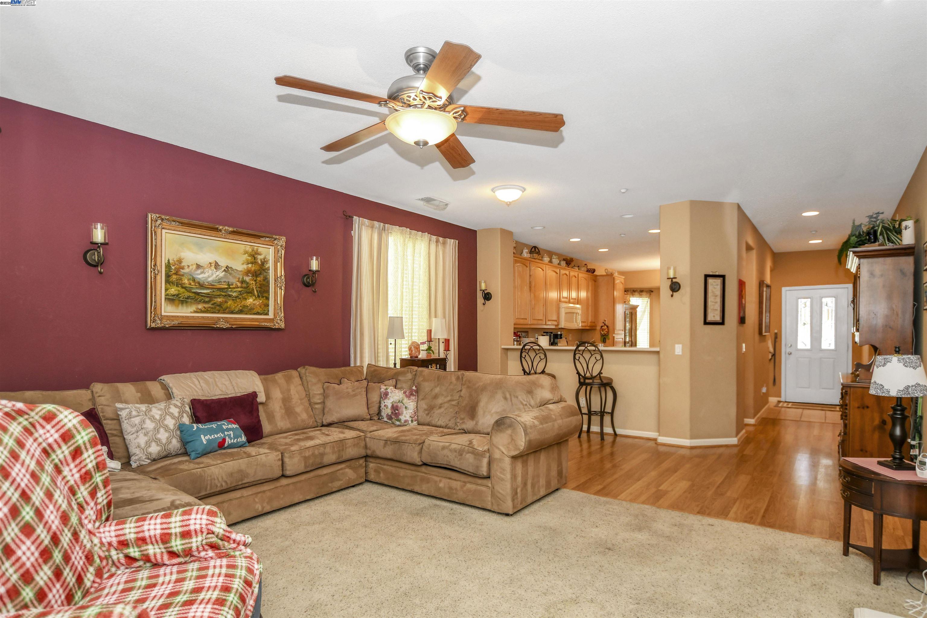 Detail Gallery Image 8 of 32 For 989 Centennial Dr, Brentwood,  CA 94513 - 2 Beds | 2 Baths