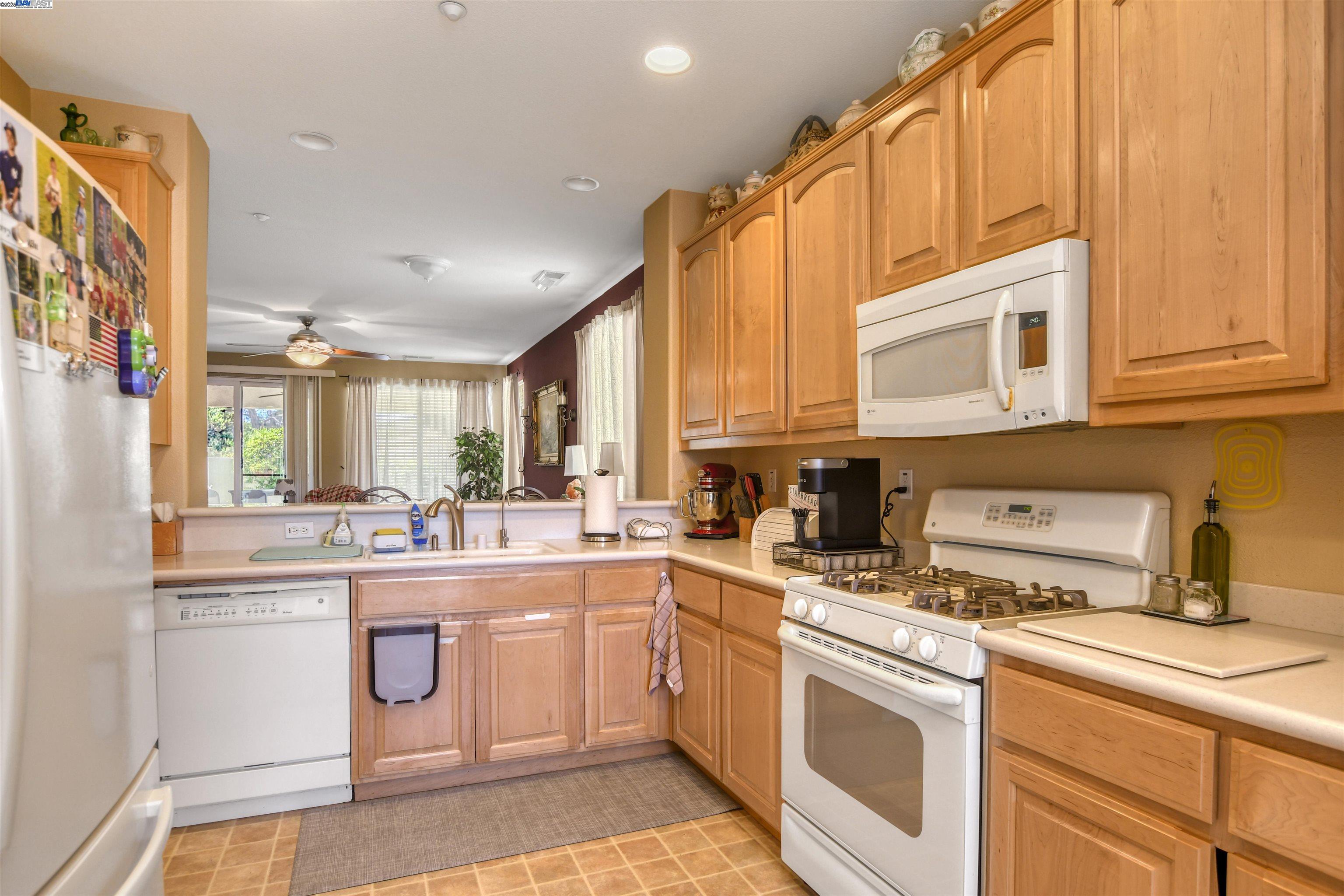 Detail Gallery Image 10 of 32 For 989 Centennial Dr, Brentwood,  CA 94513 - 2 Beds | 2 Baths