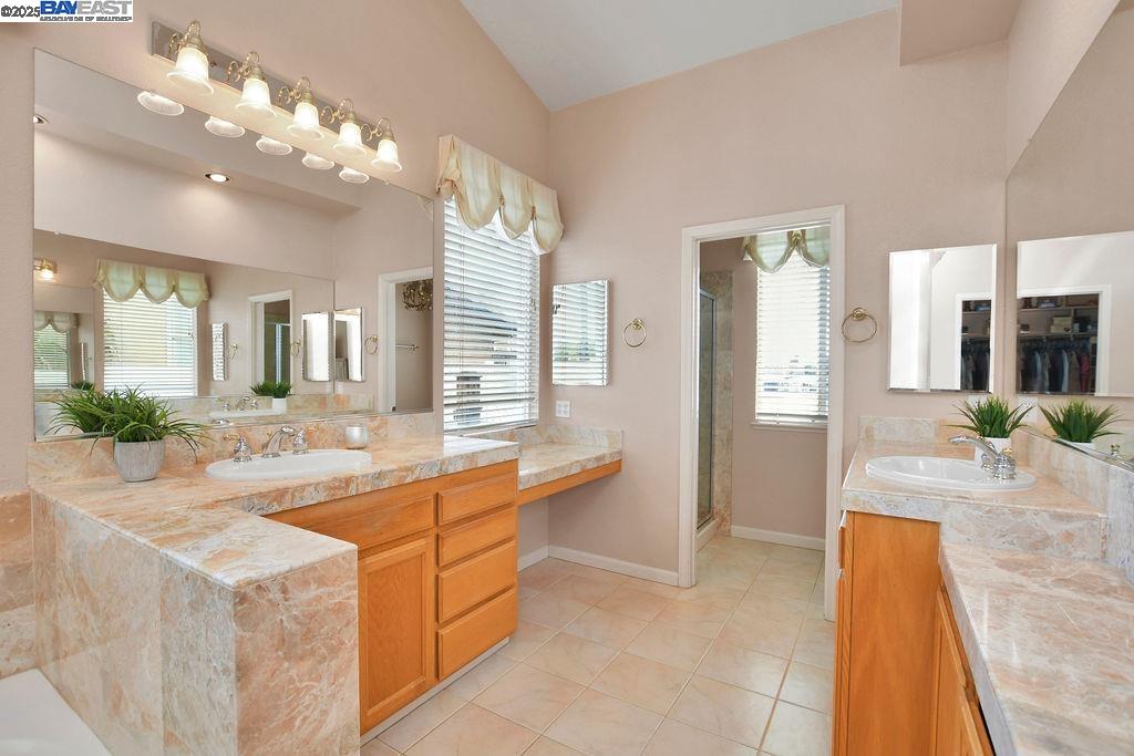 Detail Gallery Image 25 of 41 For 2015 Newport Dr, Discovery Bay,  CA 94505 - 3 Beds | 2 Baths