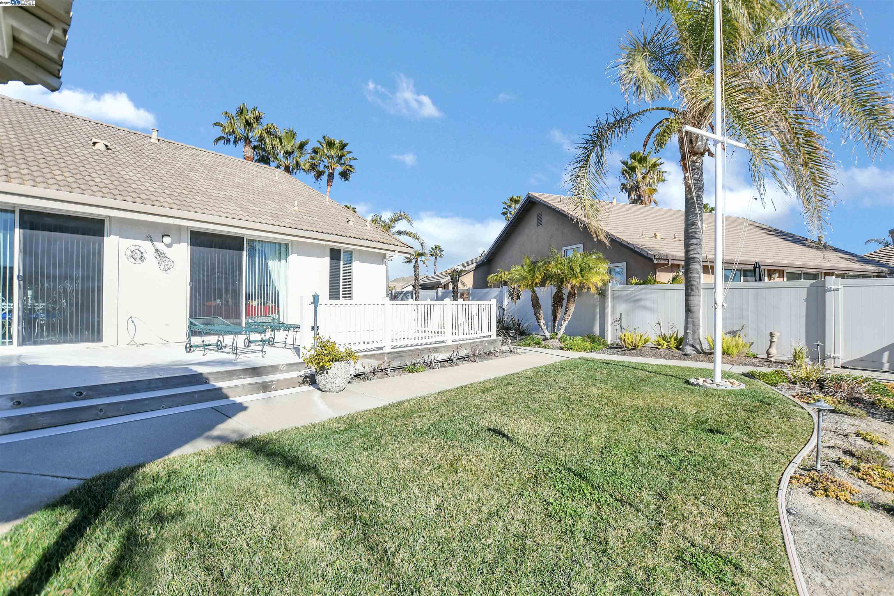 Detail Gallery Image 28 of 41 For 2015 Newport Dr, Discovery Bay,  CA 94505 - 3 Beds | 2 Baths