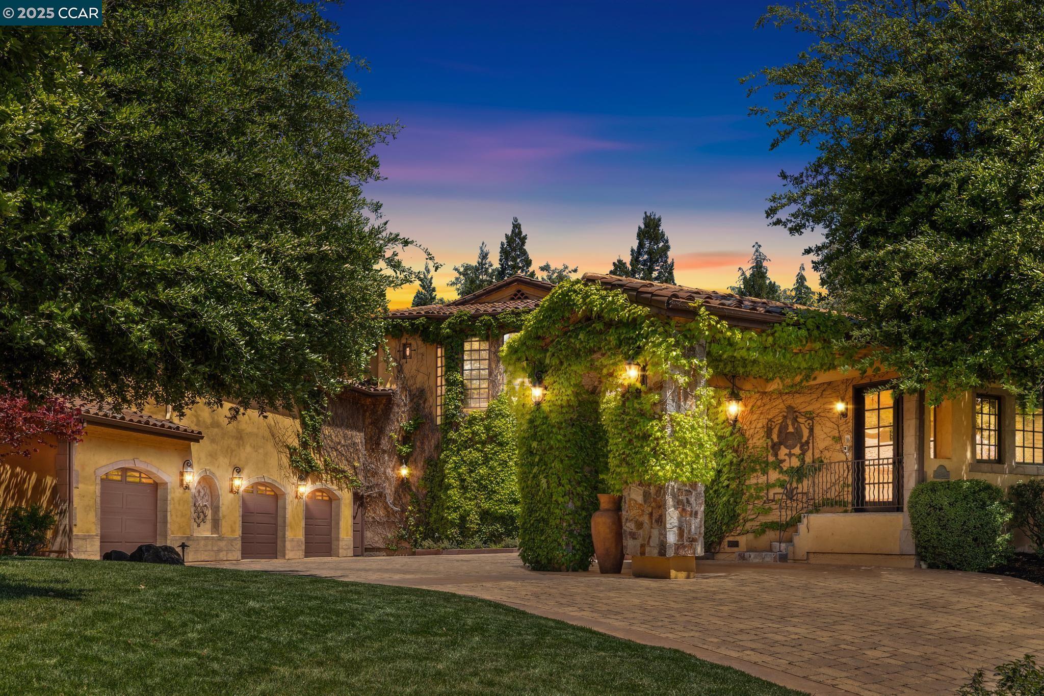 Detail Gallery Image 1 of 60 For 3711 Northgate Woods Court, Walnut Creek,  CA 94598 - 5 Beds | 3/2 Baths