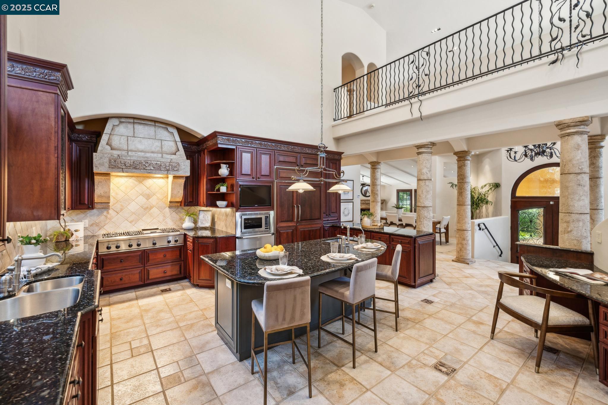 Detail Gallery Image 13 of 60 For 3711 Northgate Woods Court, Walnut Creek,  CA 94598 - 5 Beds | 3/2 Baths