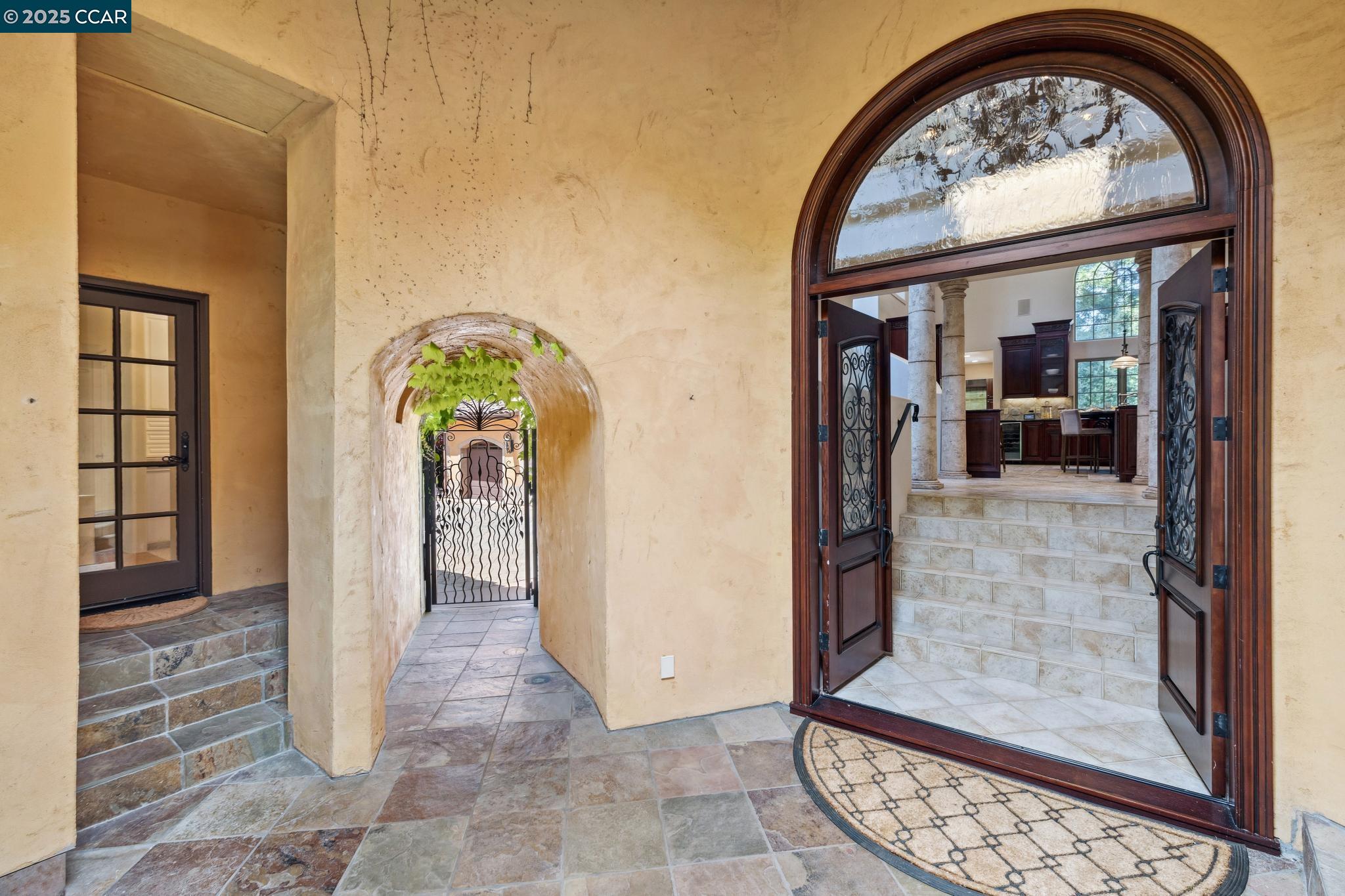 Detail Gallery Image 8 of 60 For 3711 Northgate Woods Court, Walnut Creek,  CA 94598 - 5 Beds | 3/2 Baths