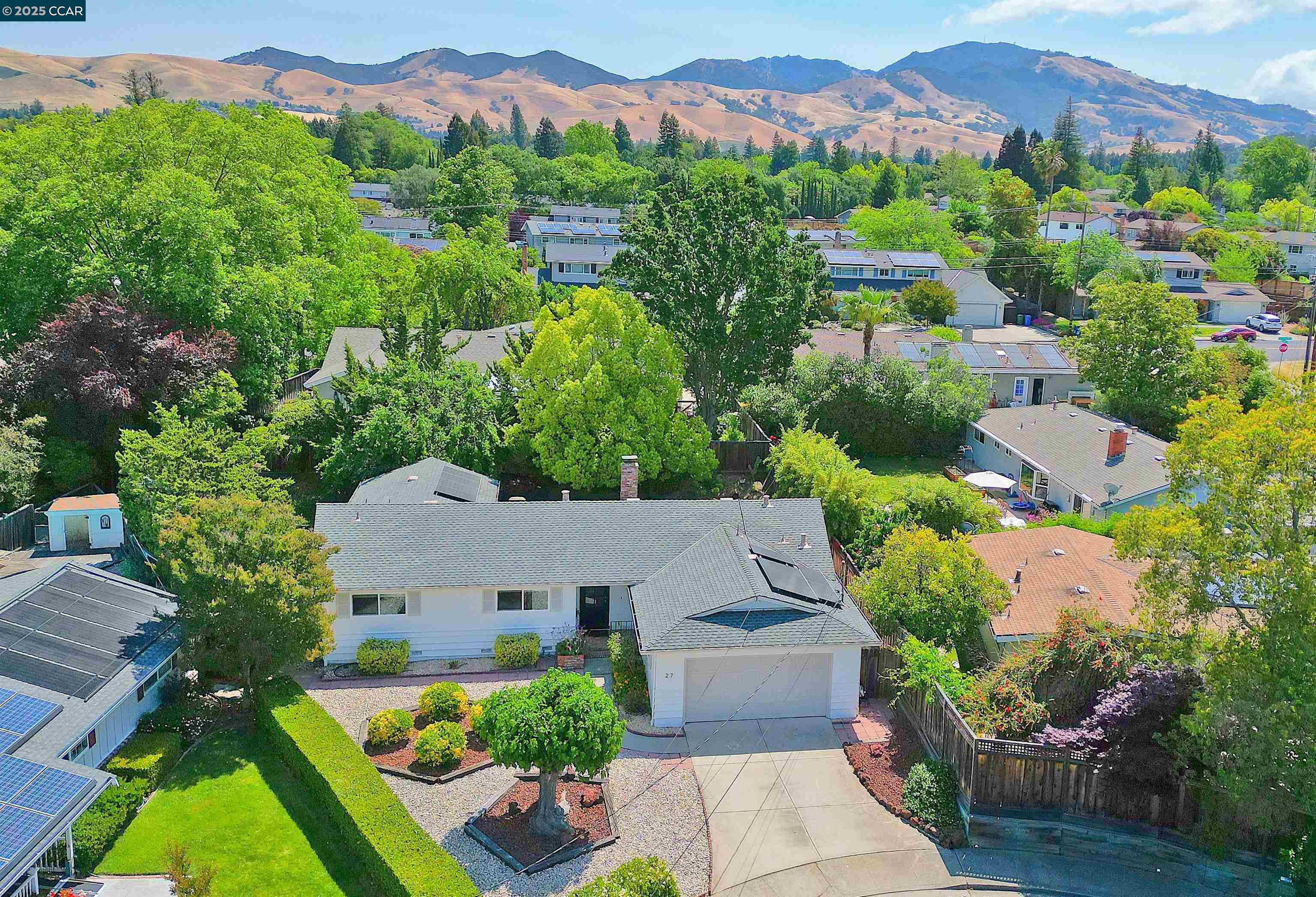 Detail Gallery Image 2 of 32 For 27 Alden Court, Walnut Creek,  CA 94598 - 4 Beds | 2 Baths