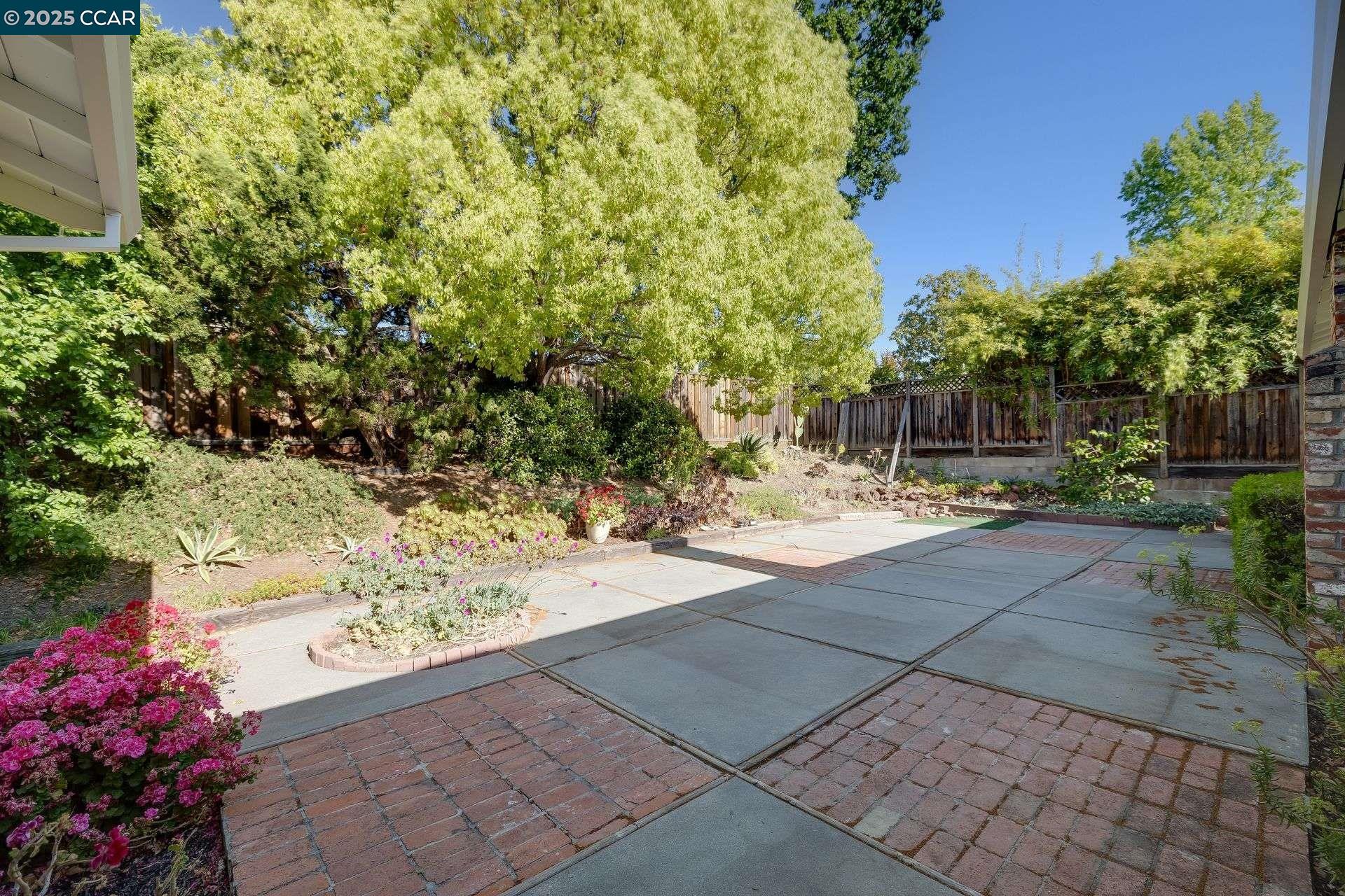 Detail Gallery Image 20 of 32 For 27 Alden Court, Walnut Creek,  CA 94598 - 4 Beds | 2 Baths