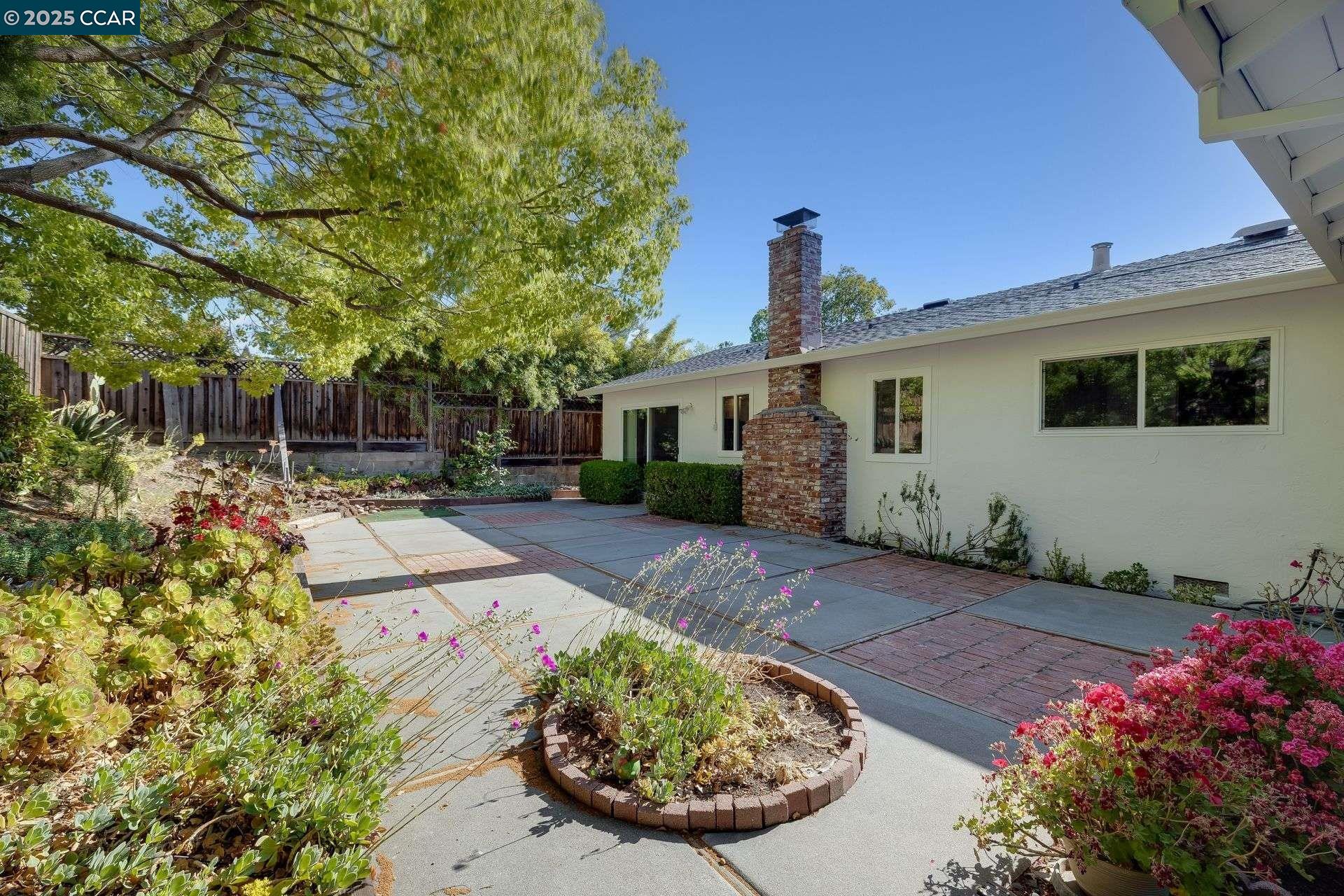Detail Gallery Image 21 of 32 For 27 Alden Court, Walnut Creek,  CA 94598 - 4 Beds | 2 Baths