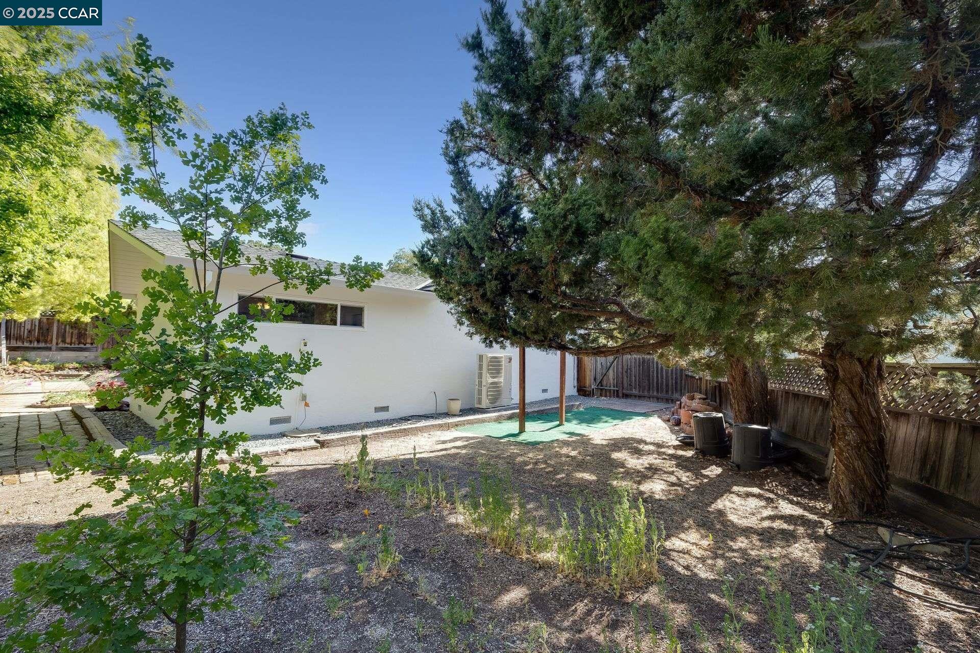 Detail Gallery Image 22 of 32 For 27 Alden Court, Walnut Creek,  CA 94598 - 4 Beds | 2 Baths