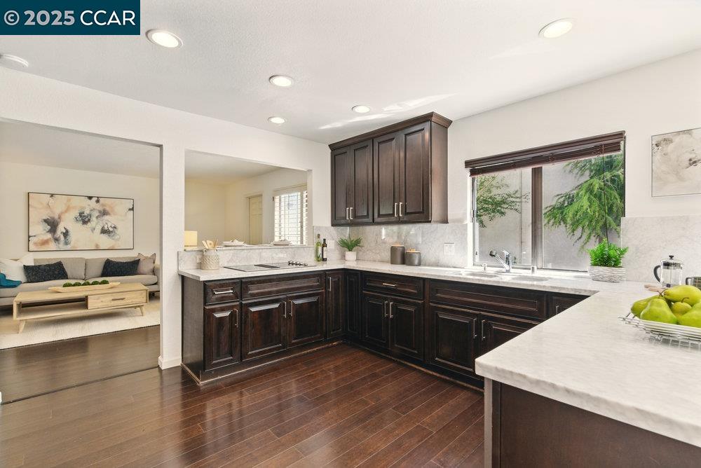 Detail Gallery Image 16 of 45 For 3094 Deer Meadow, Danville,  CA 94506-2135 - 4 Beds | 3 Baths