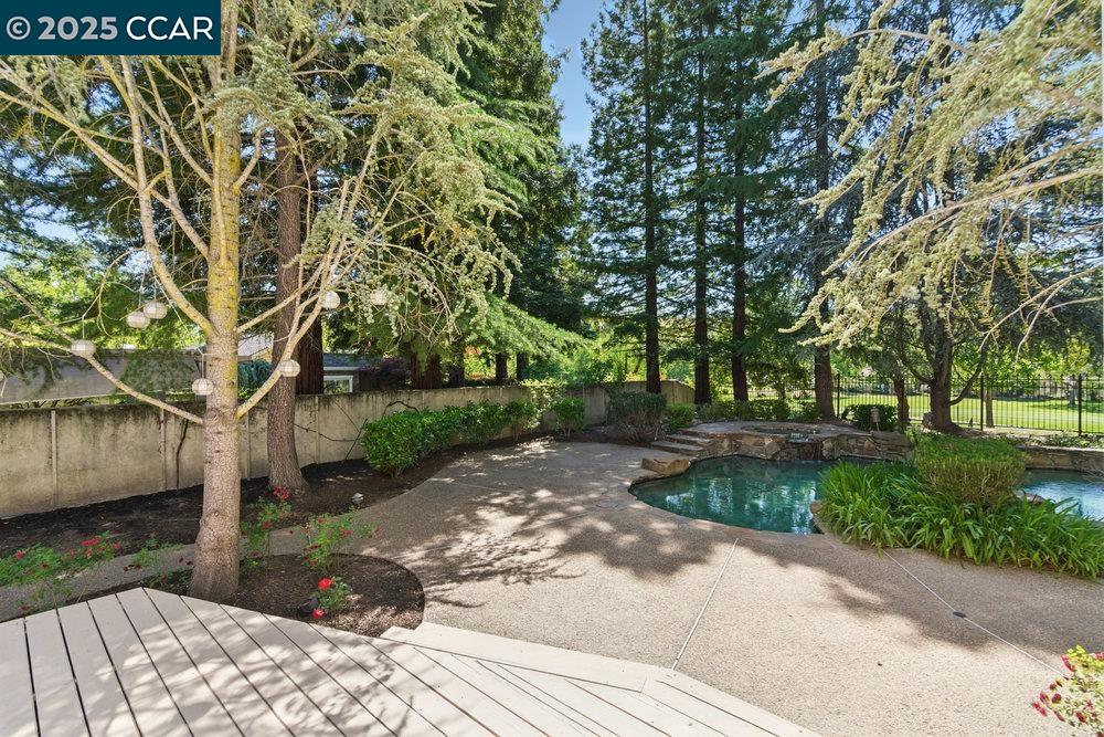 Detail Gallery Image 32 of 45 For 3094 Deer Meadow, Danville,  CA 94506-2135 - 4 Beds | 3 Baths
