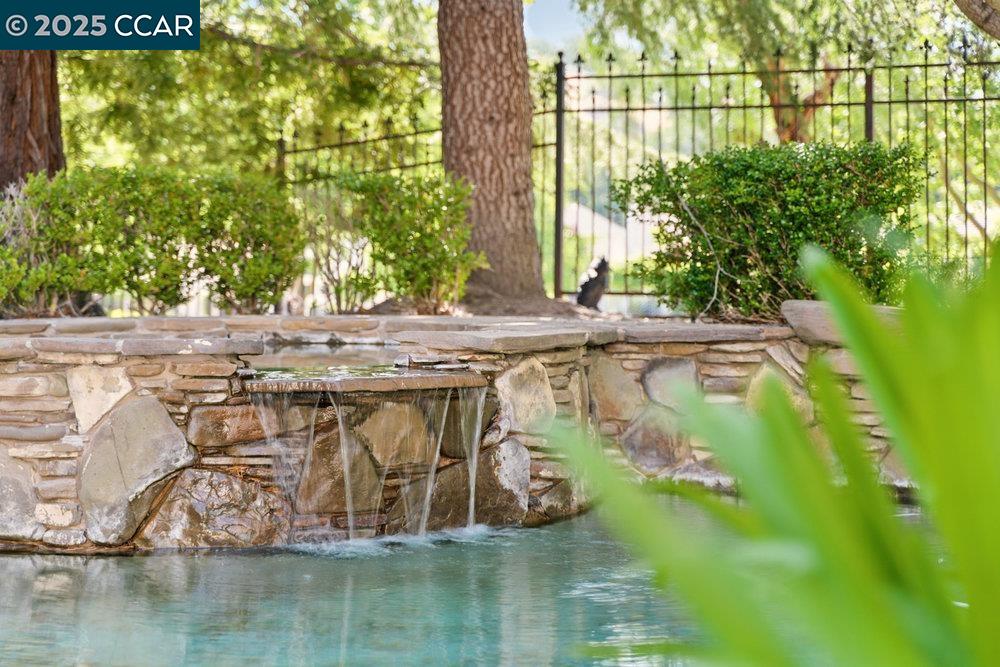 Detail Gallery Image 37 of 45 For 3094 Deer Meadow, Danville,  CA 94506-2135 - 4 Beds | 3 Baths